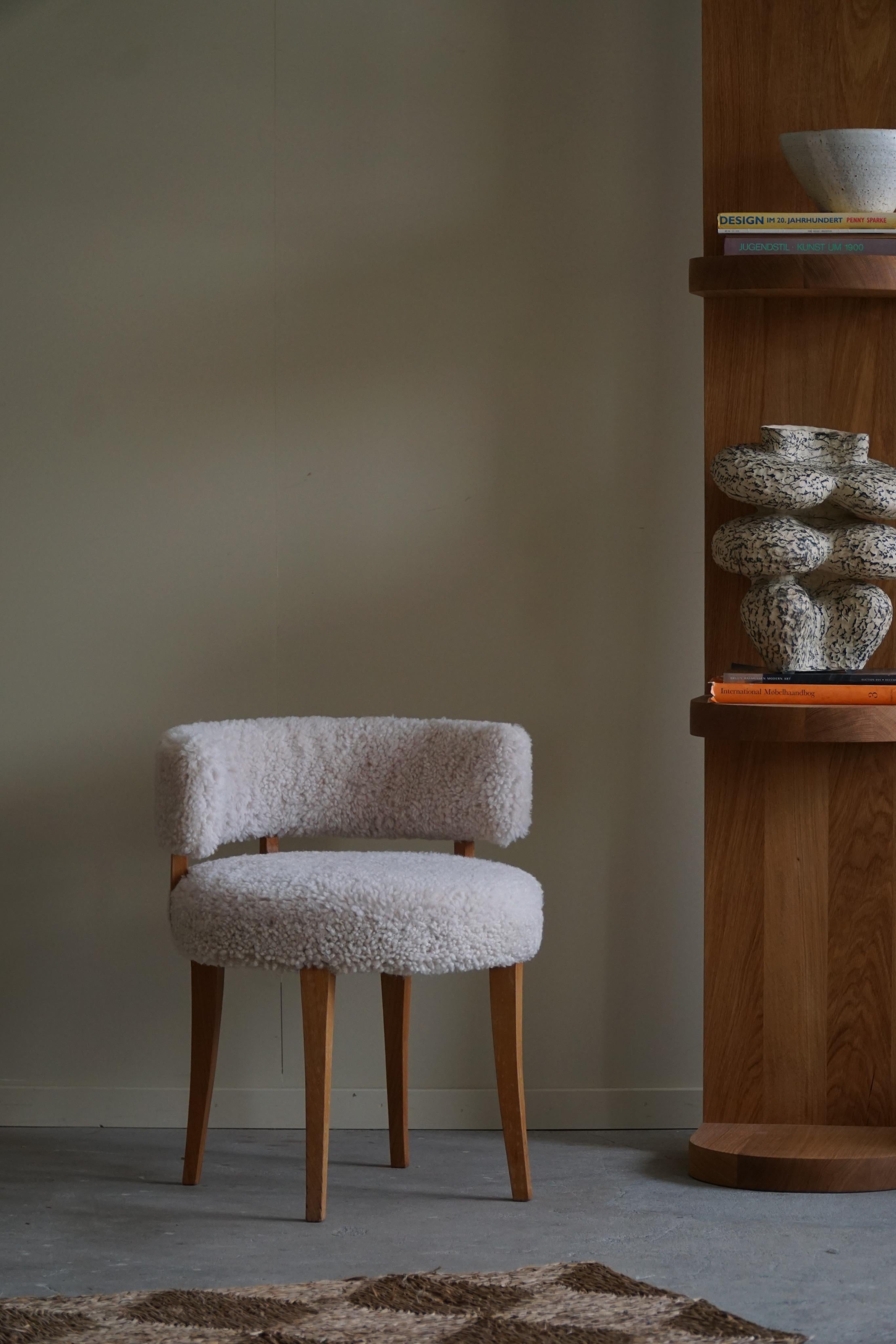 Low Back Chair in Oak & Reupholstered in Lambswool, Danish Mid Century, 1950s 7