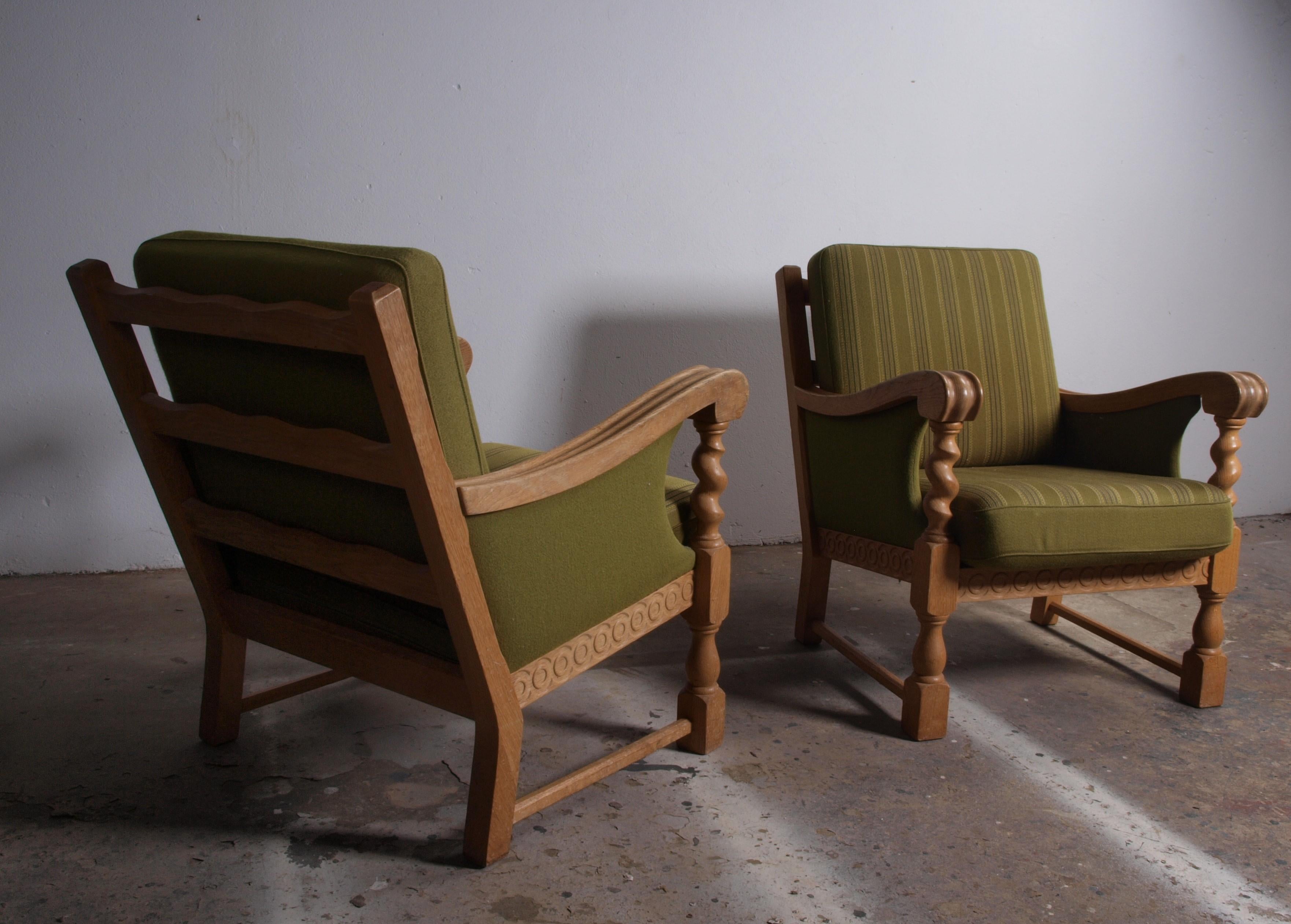 Low Back Lounge Chairs in Oak attributed to Henning Kjærnulf, 1960s In Good Condition For Sale In Store Heddinge, DK
