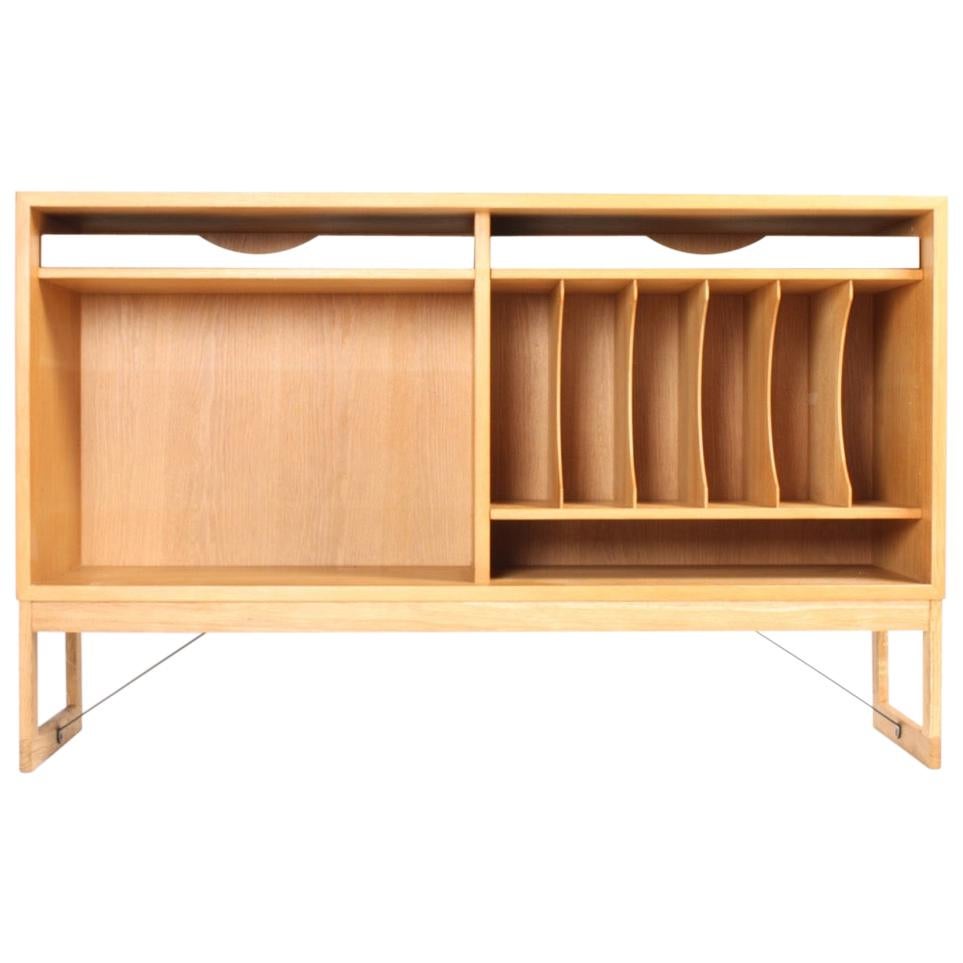 Low Bookcase in Oak with Adjustable Shelves by Børge Mogensen, Midcentury