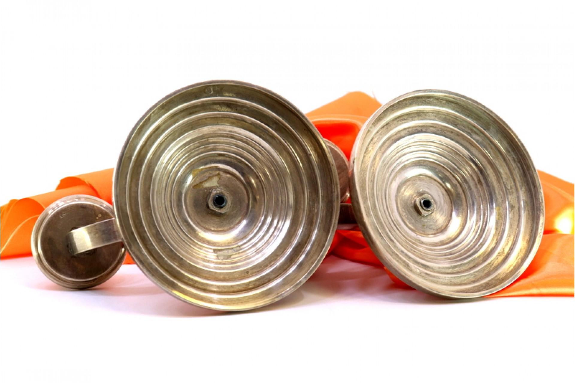 European Low candelabras with two lights and gradient bases For Sale