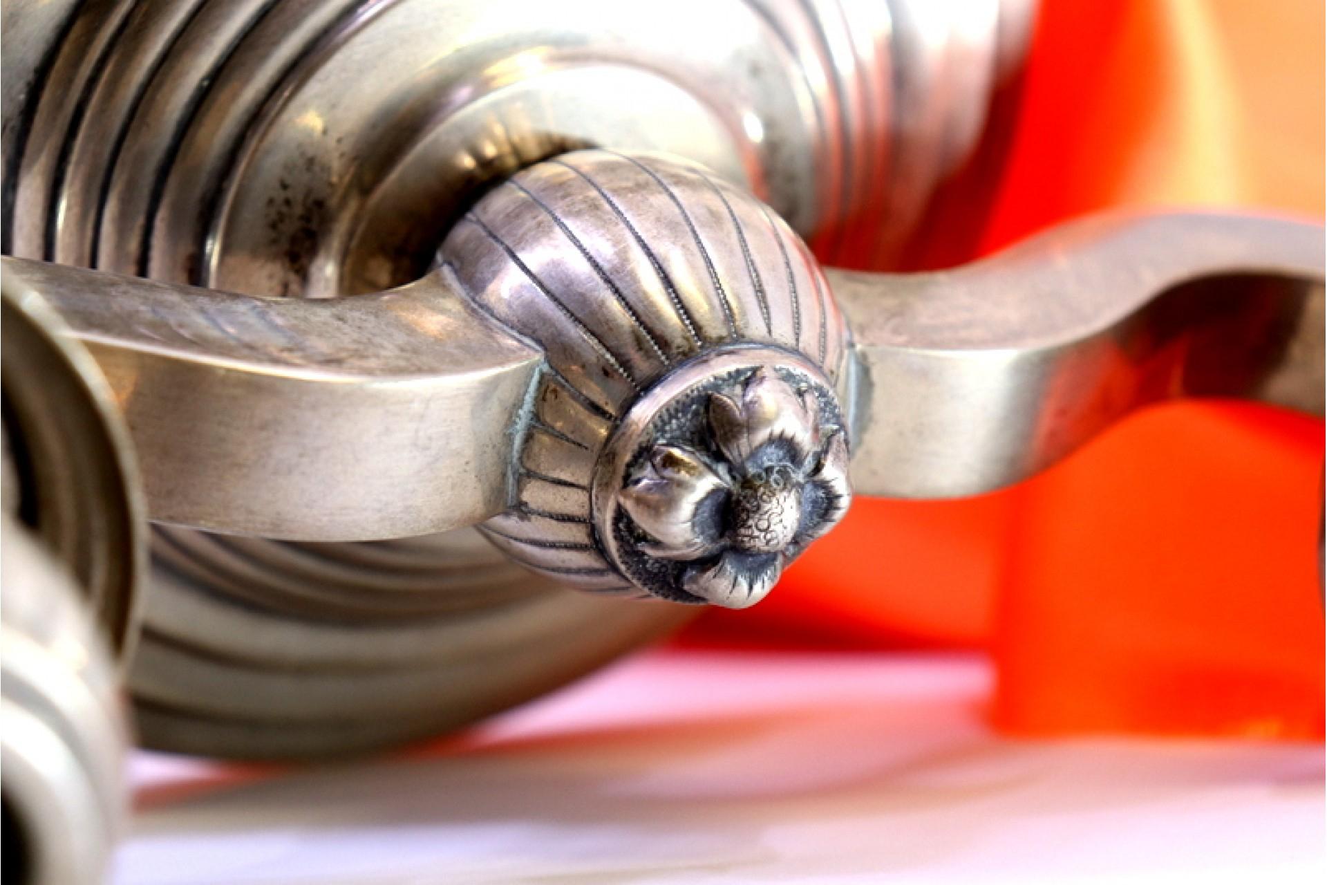 Silver Low candelabras with two lights and gradient bases For Sale