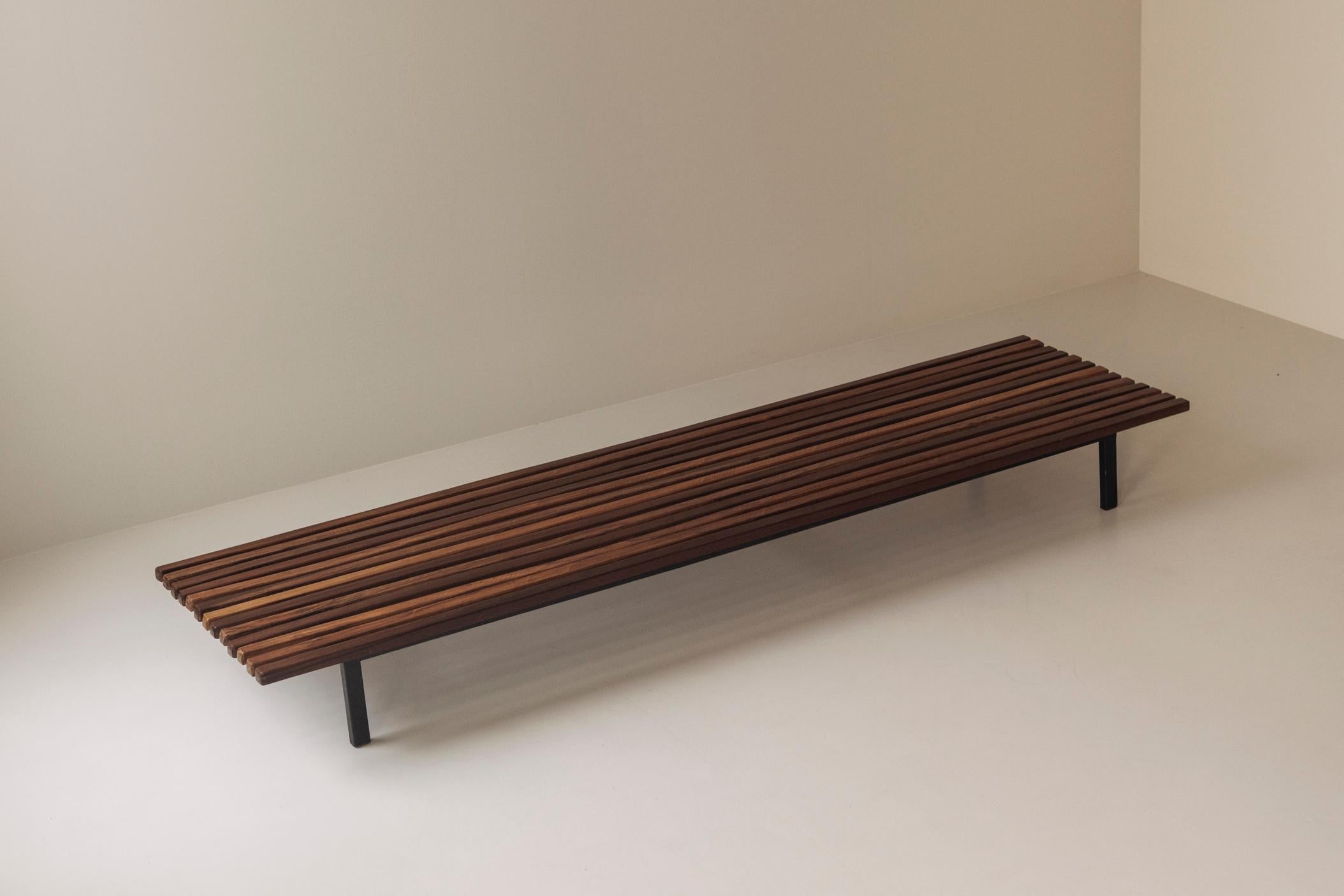 Banc bas Cansado de Charlotte Perriand, France 1958 en vente 3