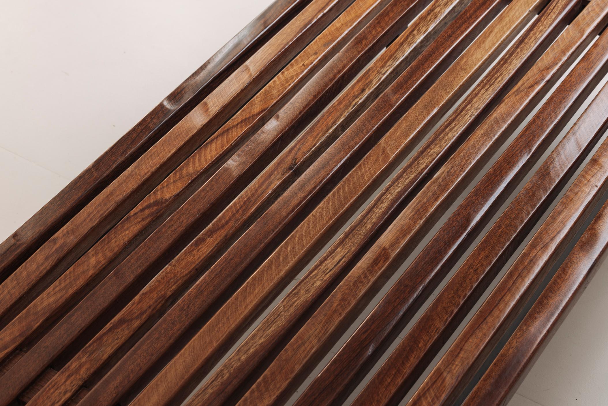 Métal Banc bas Cansado de Charlotte Perriand, France 1958 en vente