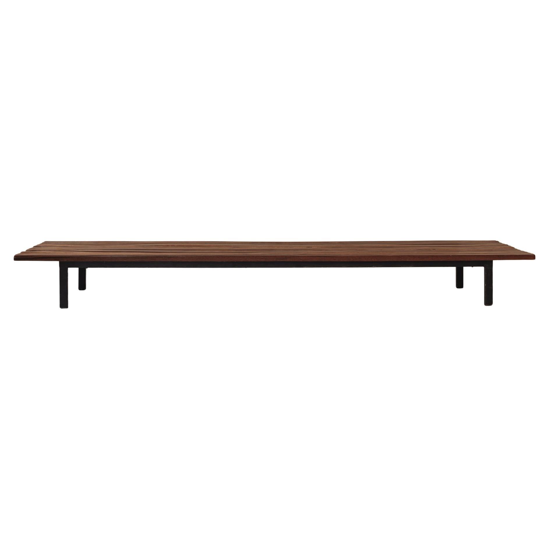 Banc bas Cansado de Charlotte Perriand, France 1958