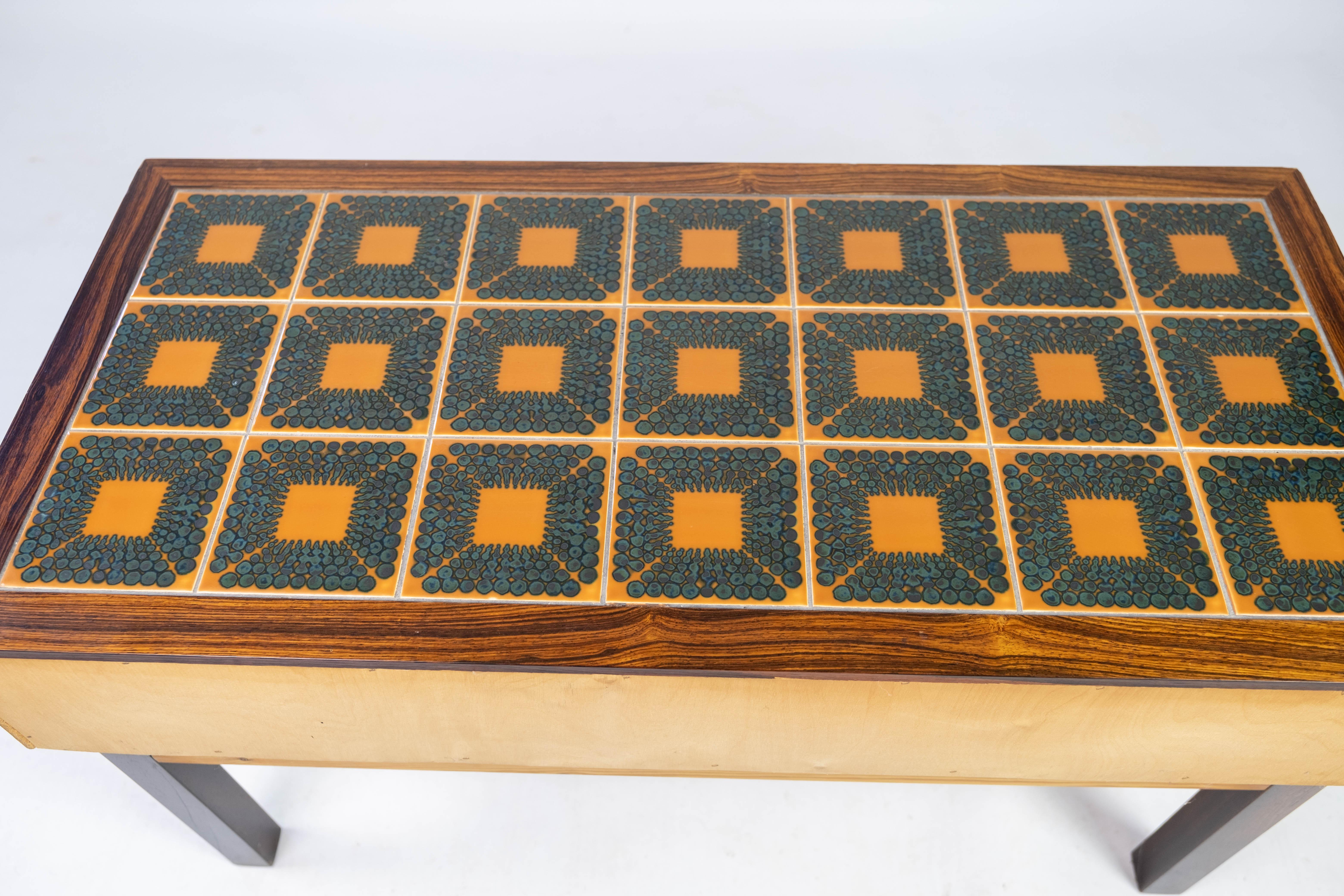 Low Chest in Rosewood and Tiles, of Danish Design from the 1960s For Sale 8