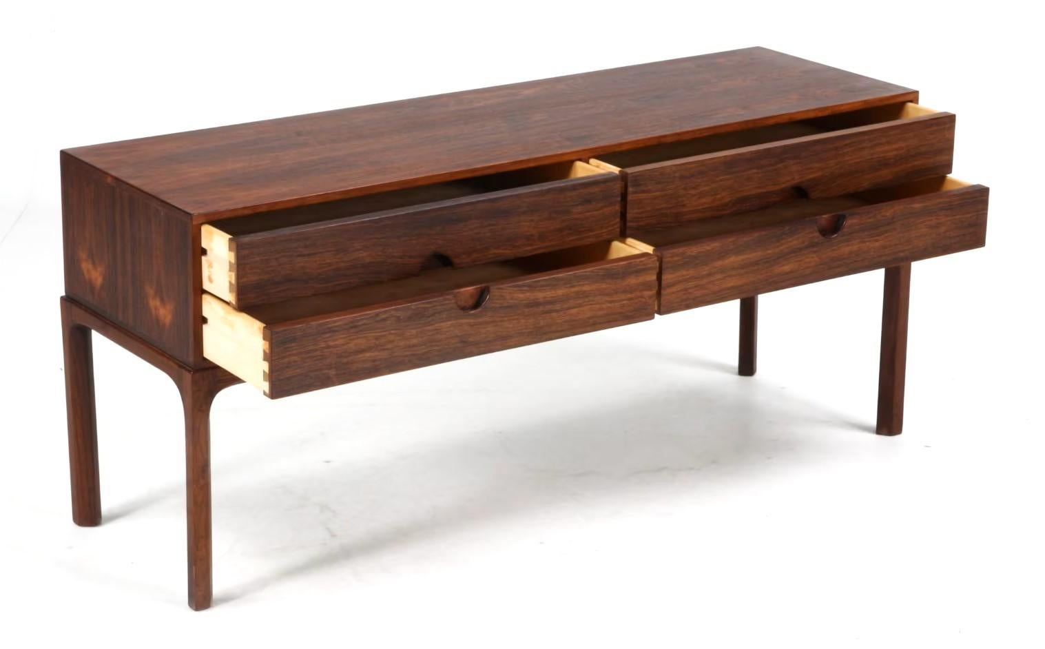 Danish Low chest of drawers in rosewood by Kai Kristiansen for Aksel Kjersgaard For Sale