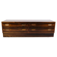 Vintage Low Chest Of Drawers Made In Rosewood By Hundevad Furniture Factory From 1960s
