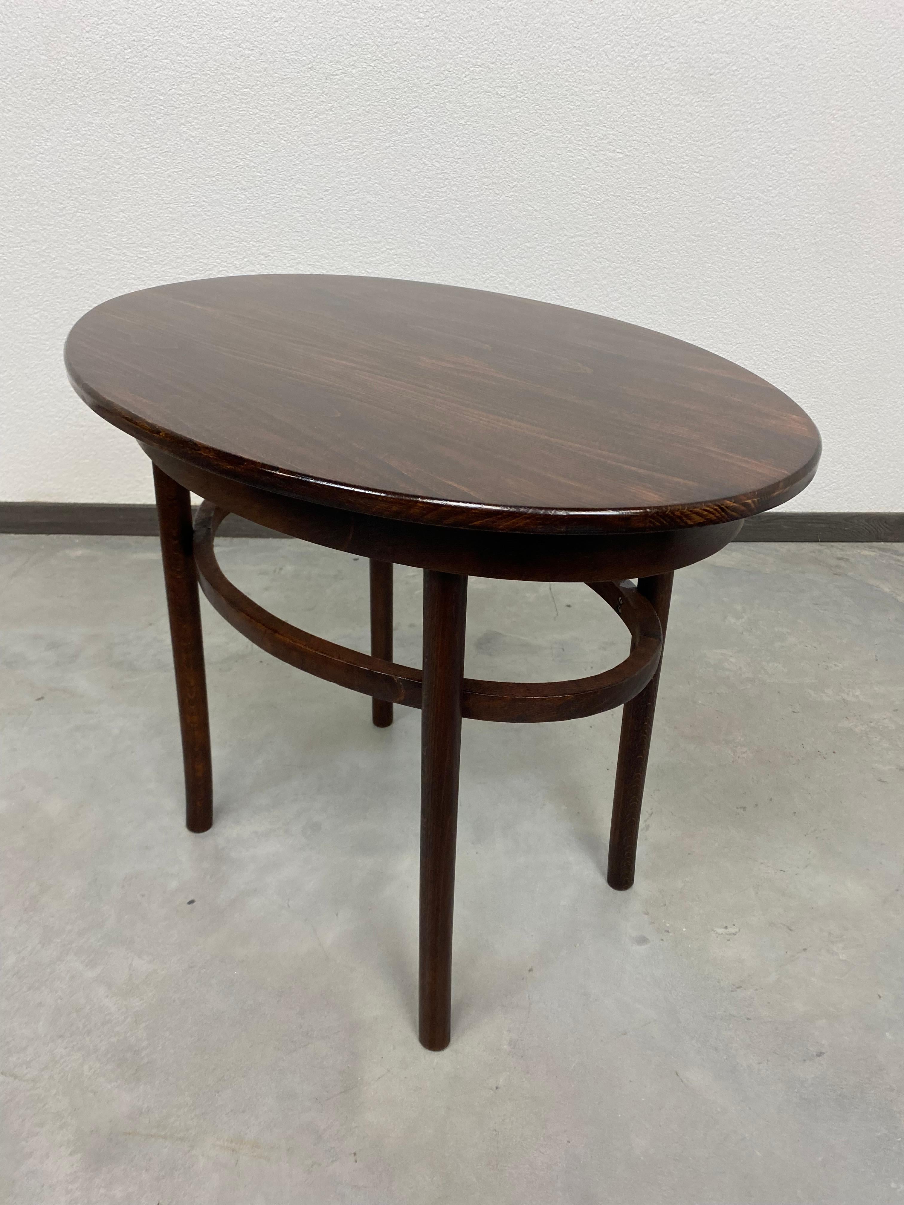 Low Coffee Table by Thonet Mundus In Excellent Condition In Banská Štiavnica, SK