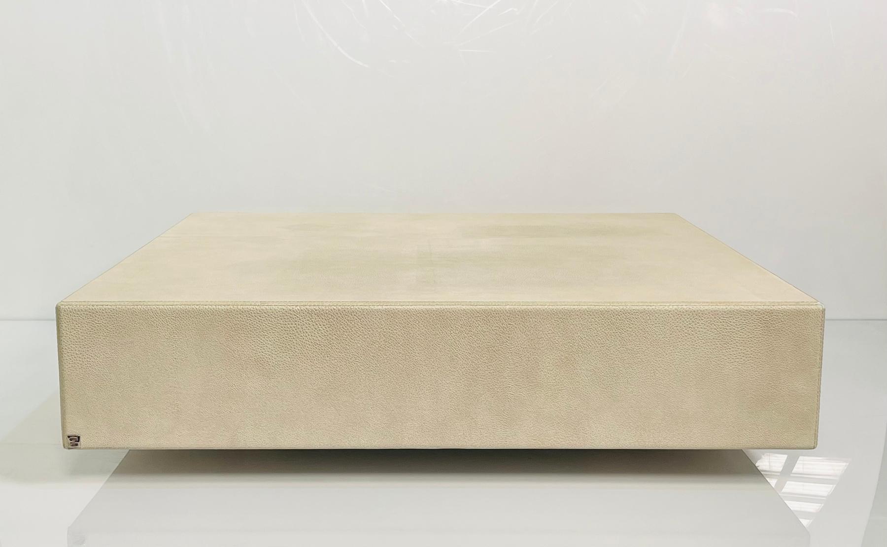 Low Coffee Table Embossed in Leather by Fendi For Sale 6