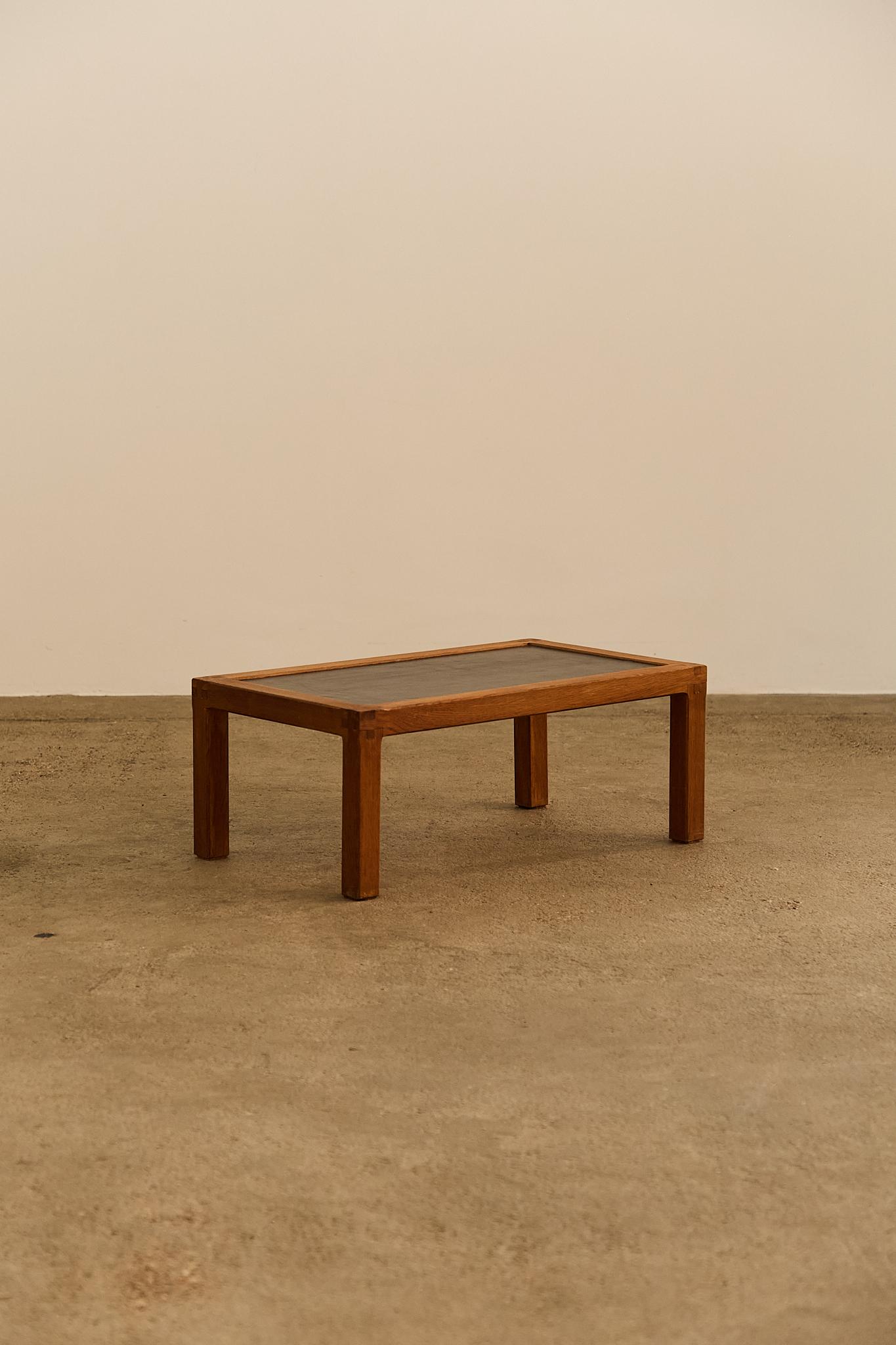 Mid-Century Modern Low Coffee Table For Sale