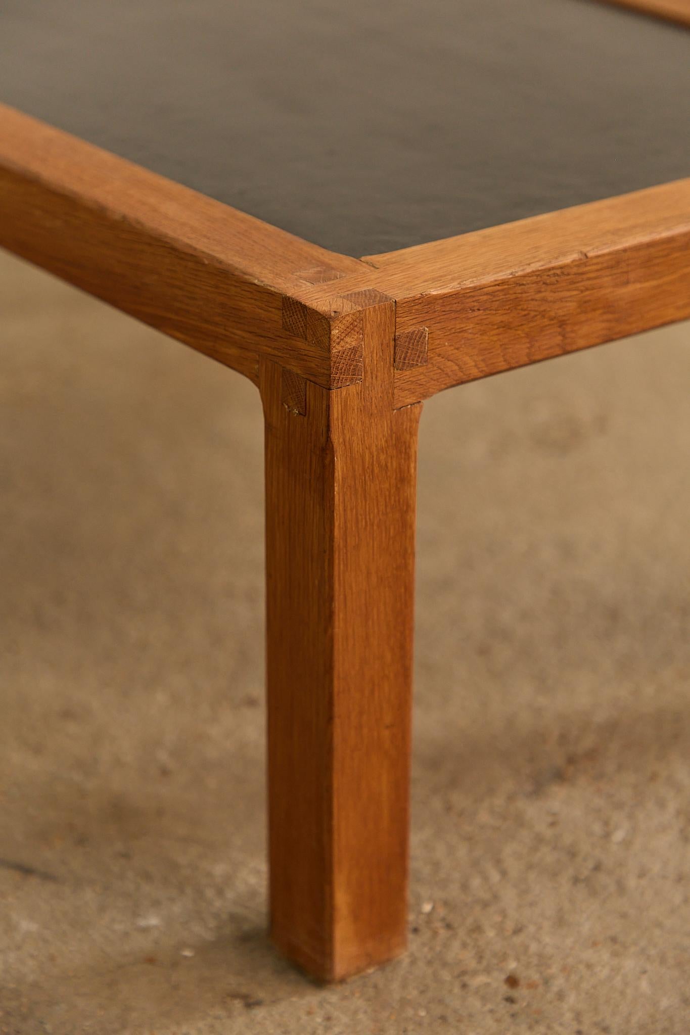 Low Coffee Table In Excellent Condition For Sale In London, GB