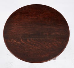 Low Cricket Table with Undershelf