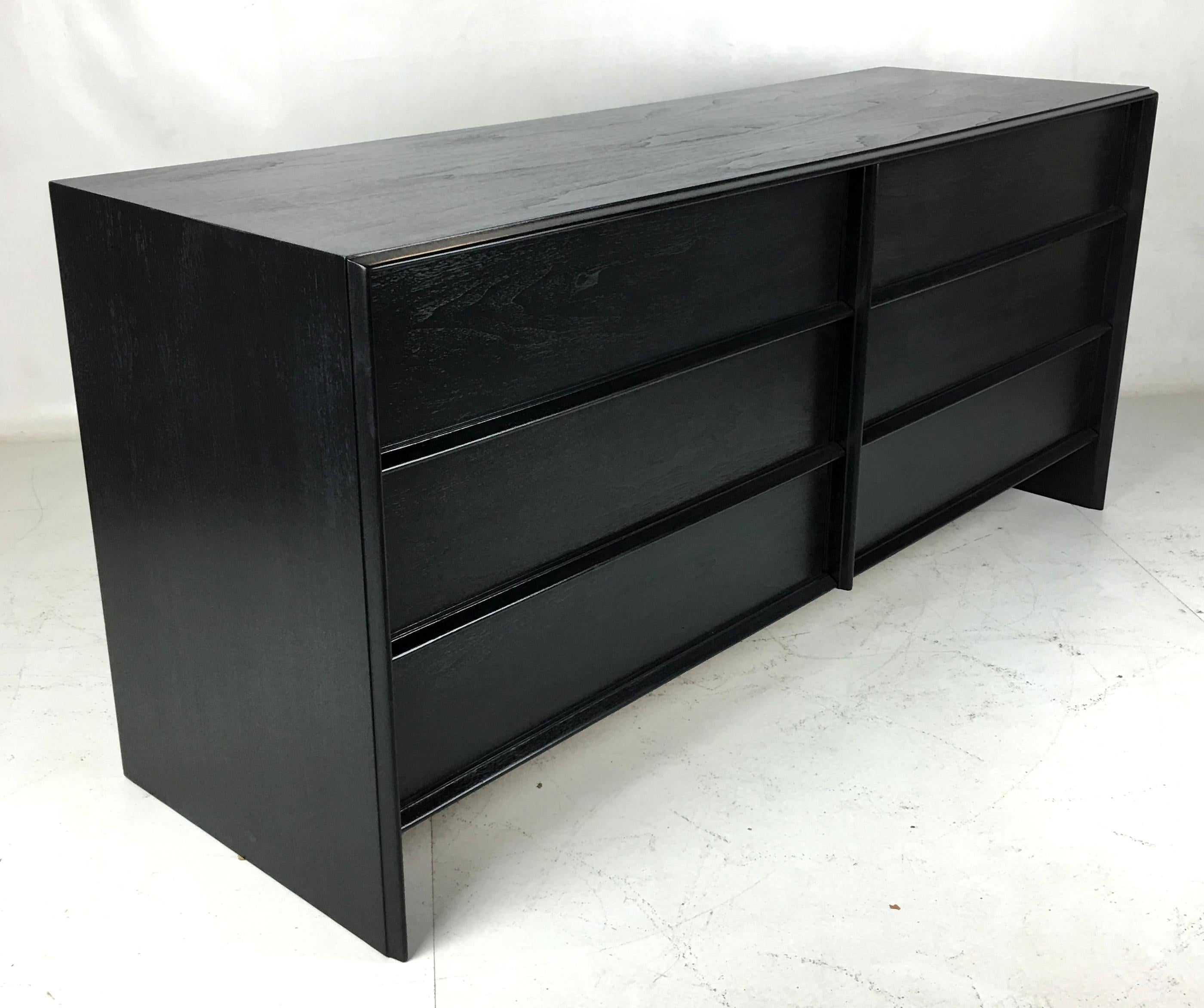 Low Dresser in Charcoal Lacquer by T.H. Robsjohn-Gibbings In Excellent Condition In Danville, CA