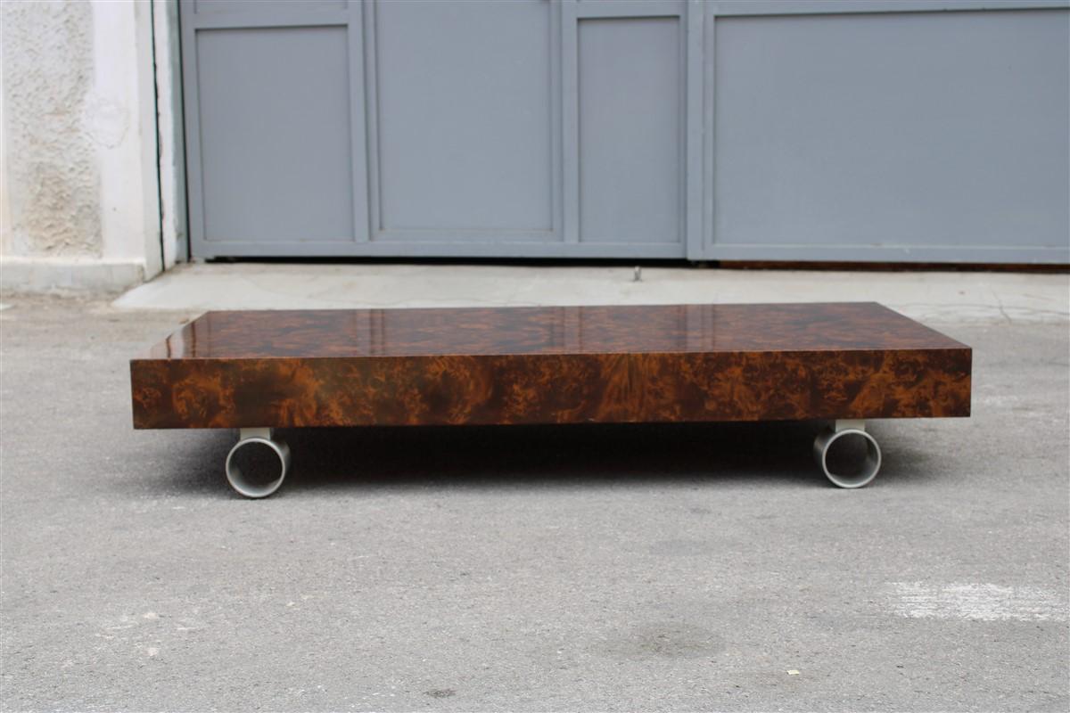 Mid-Century Modern Table basse française Noyer Briar Pieds en métal satiné Style Paul Evans:: 1970 en vente