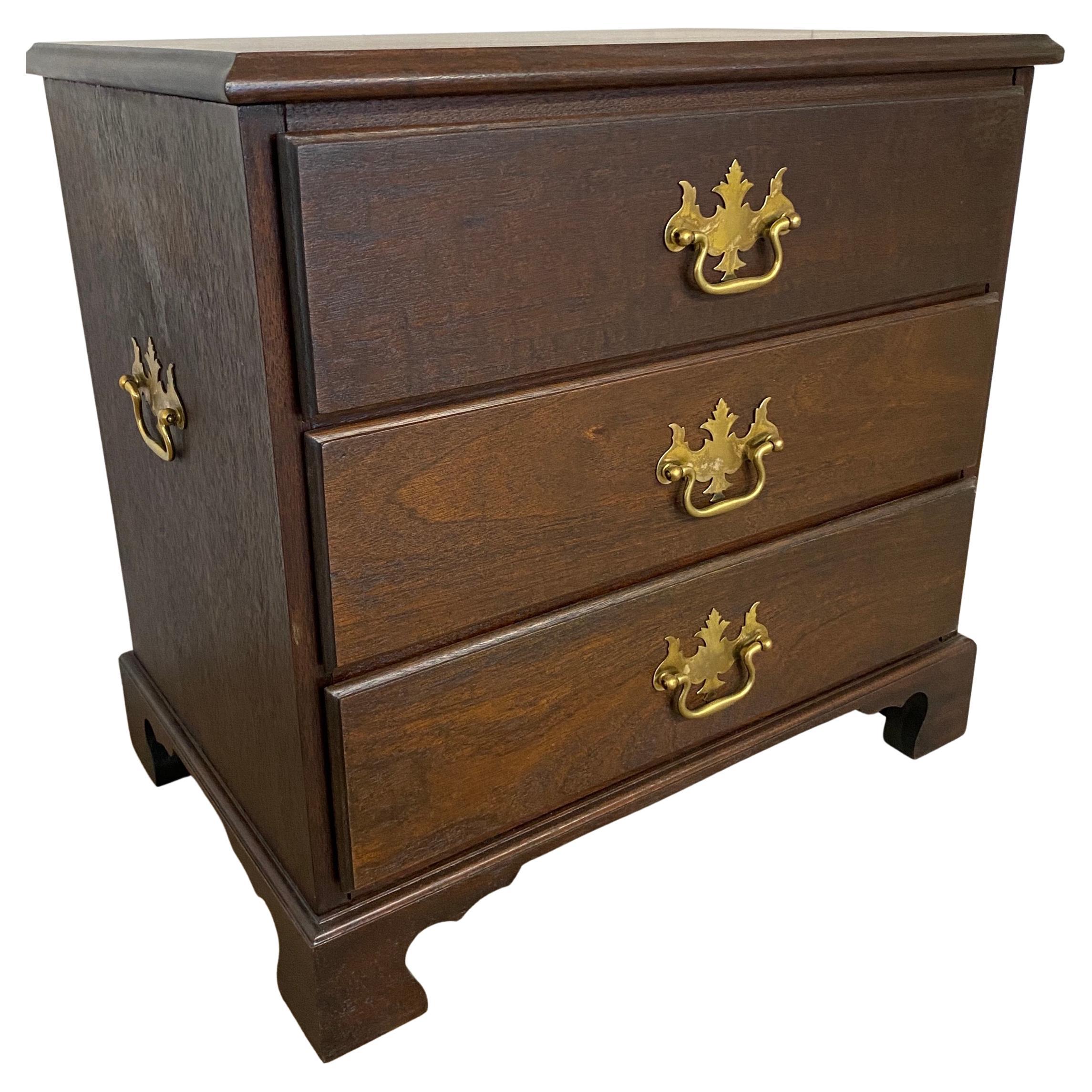 Low Georgian Style Mahogany Chest/Nightstand or End Table For Sale