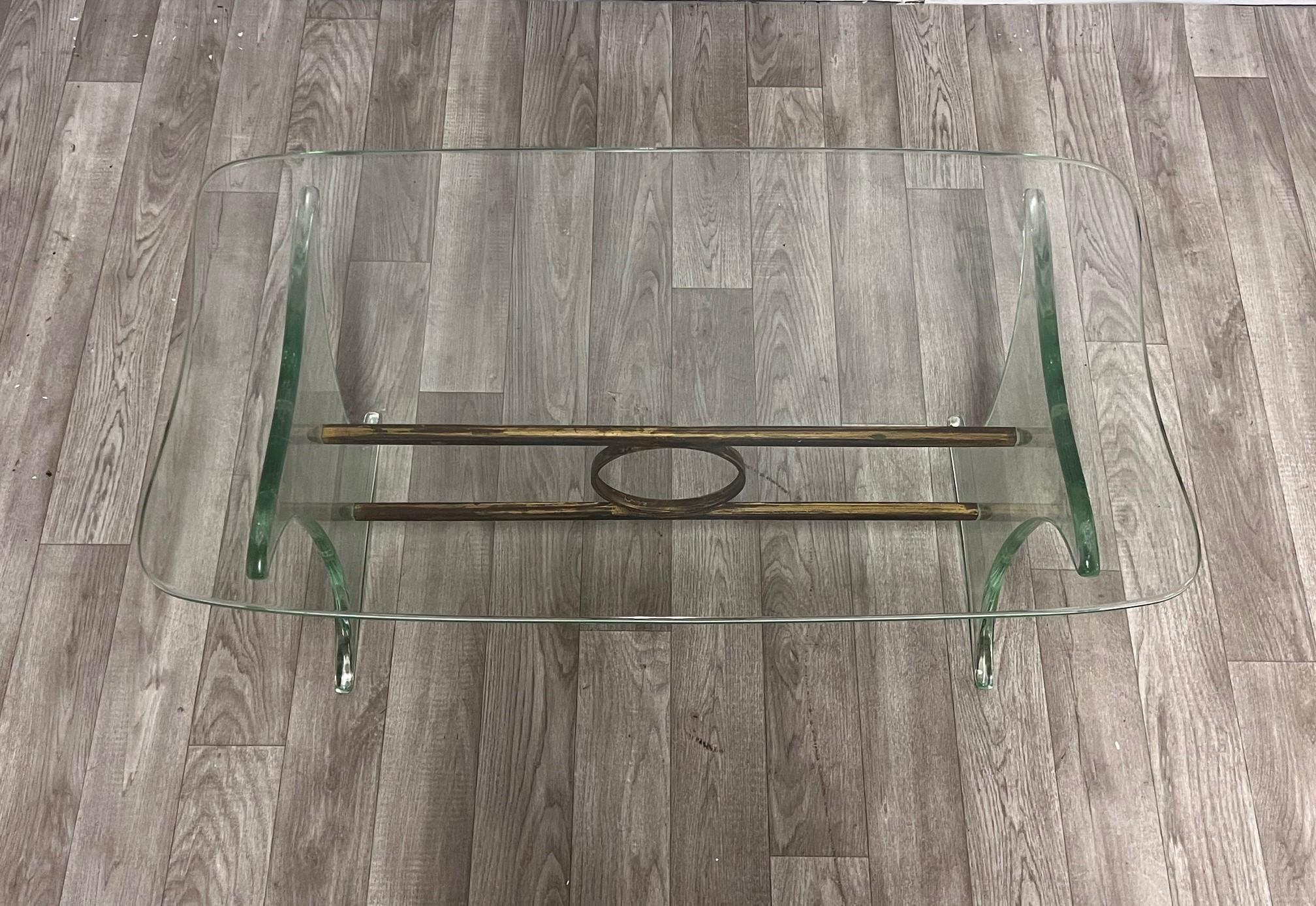 Niedriger Glastisch von Brusotti im Zustand „Gut“ im Angebot in Red Lion, PA