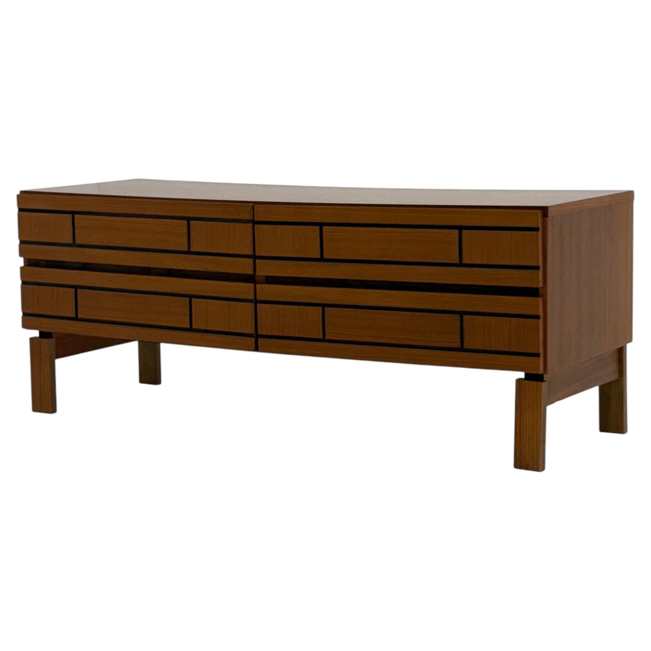 Low Italian wooden sideboard with graphic black lines For Sale