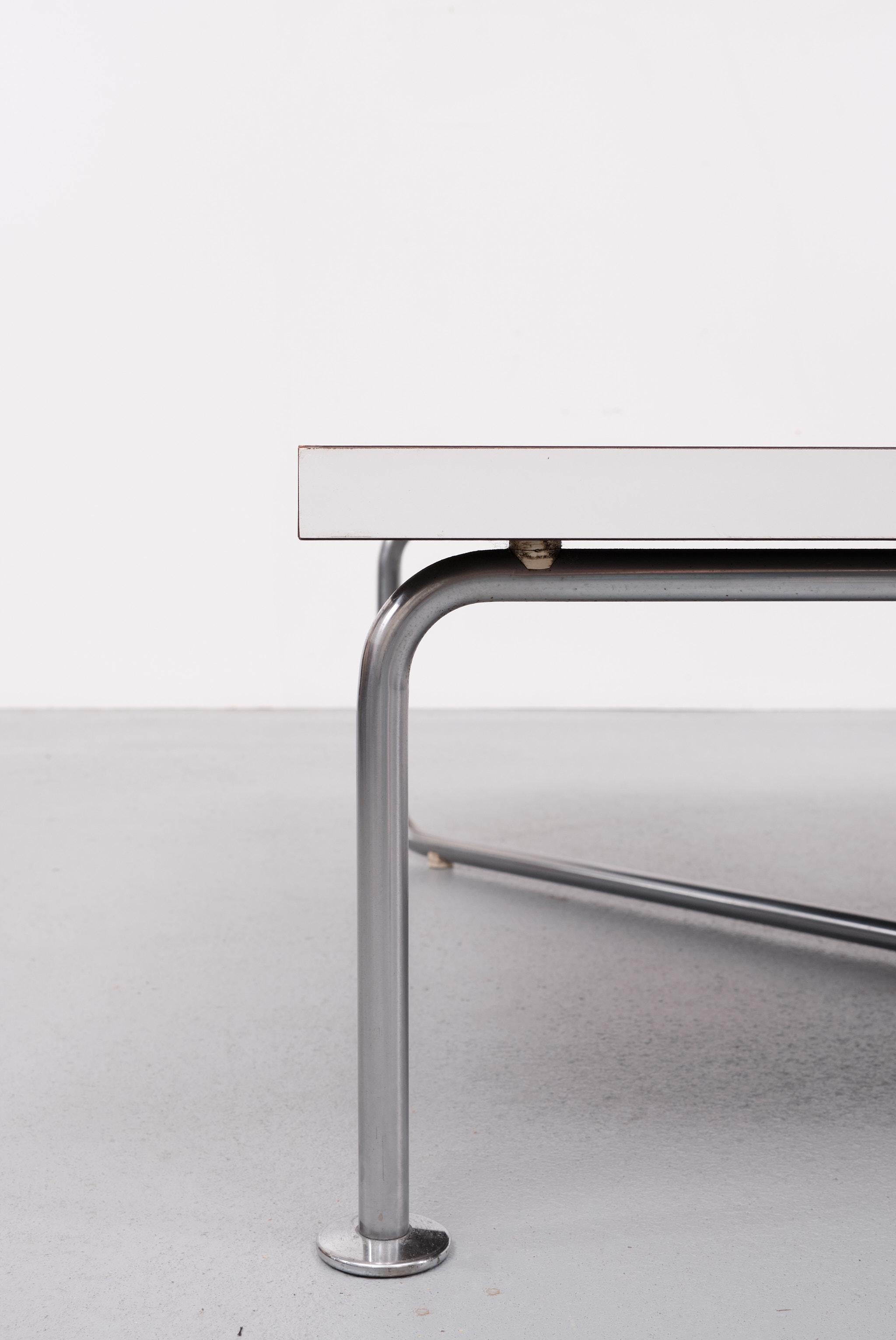 bauhaus couchtisch