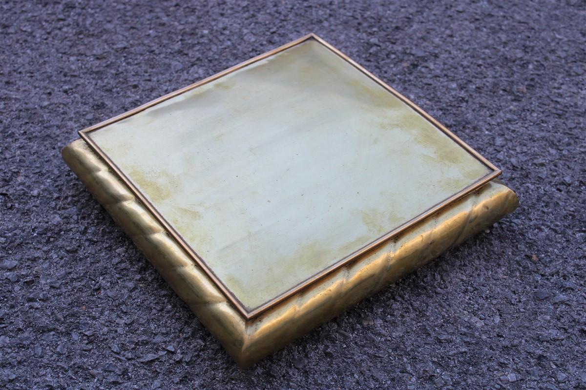 Low large square box in solid Italian 1970s brass with lid.