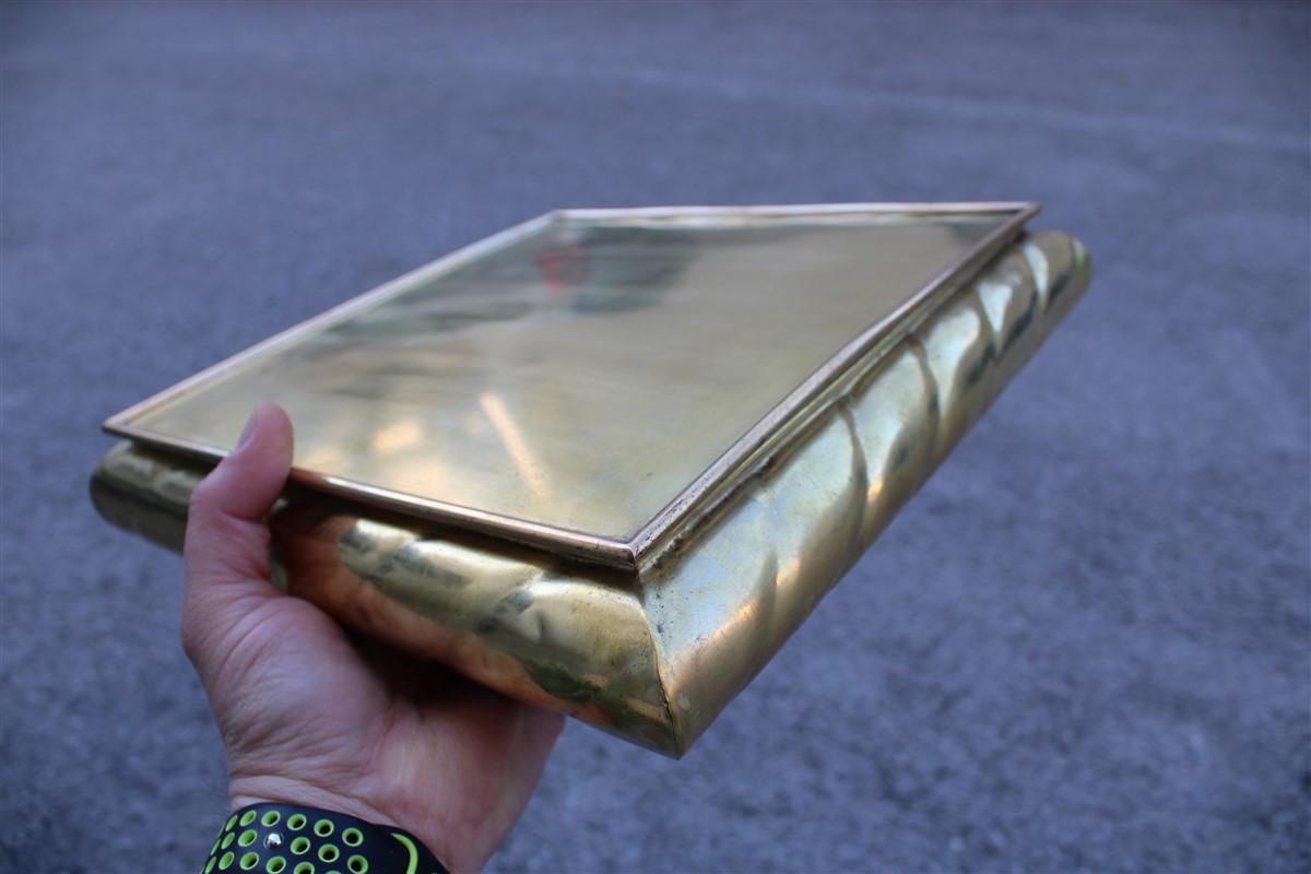 Low Large Square Box in Solid Italian 1970s Brass with Lid For Sale 1