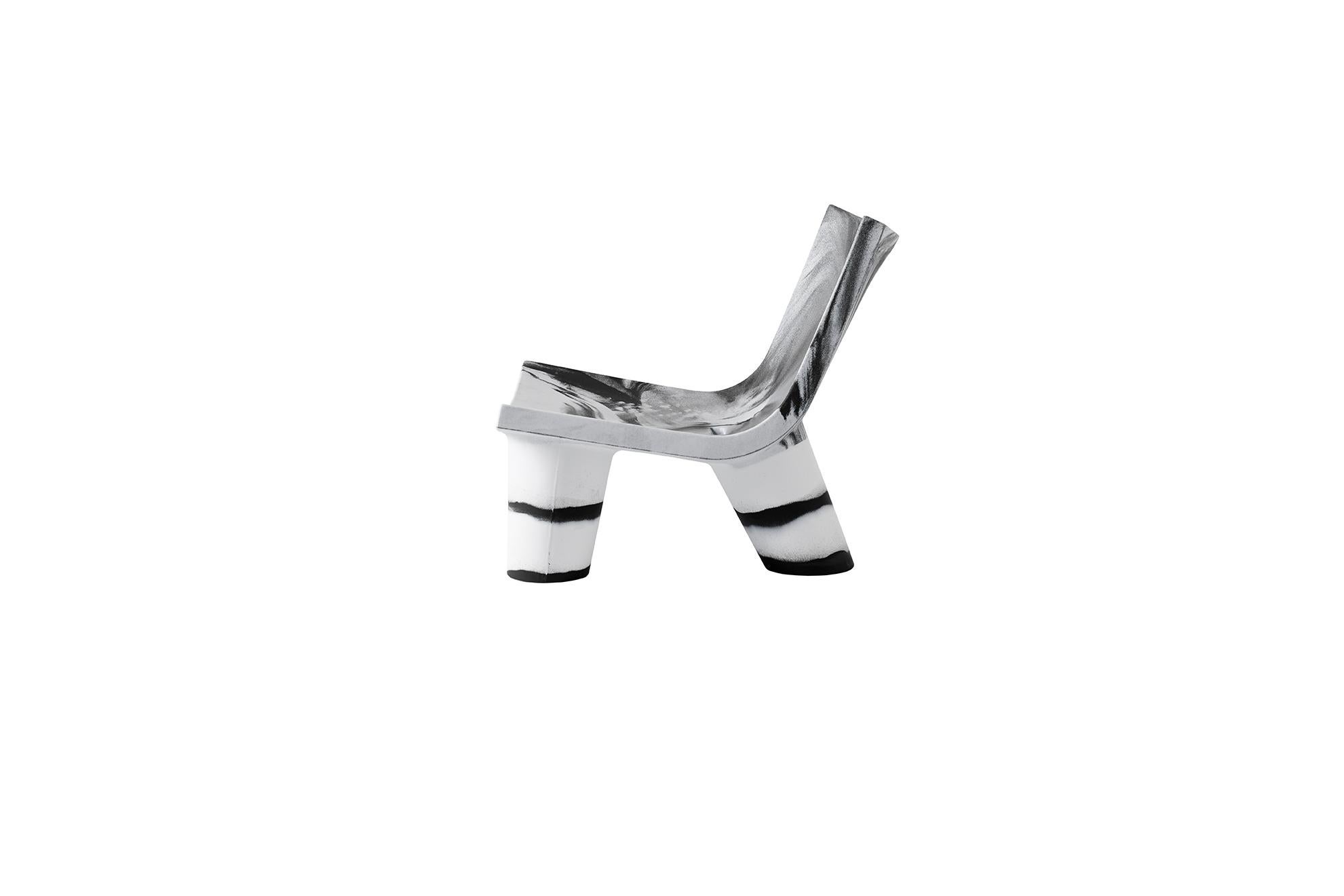 Chaise Low Lita 10e anniversaire de OTTO Studio en vente 3