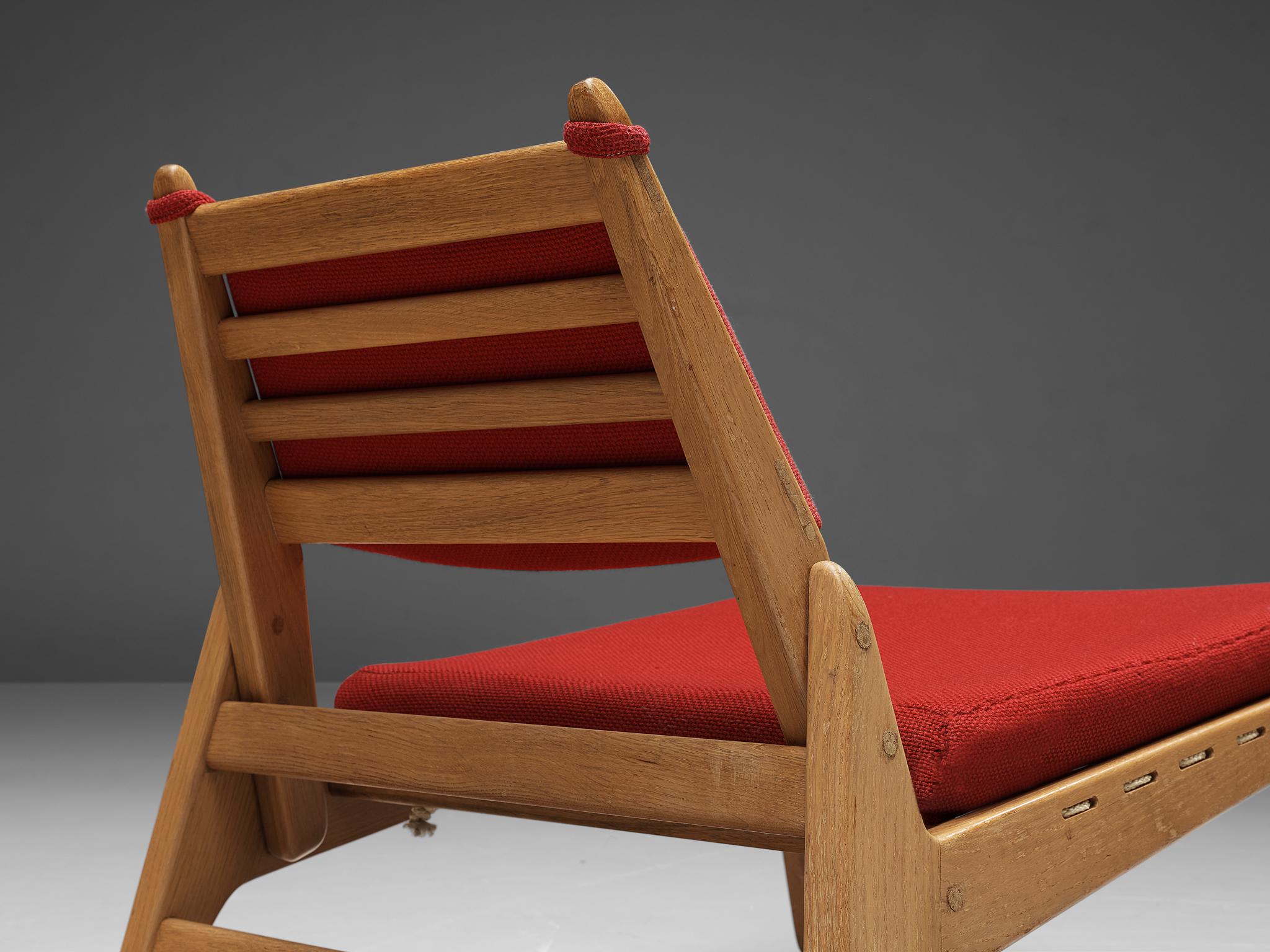 Low Lounge Chair with Ottoman in Oak and Red Upholstery  In Good Condition In Waalwijk, NL