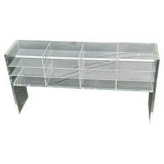 Étagère de table console basse MCM en lucite épaisse avec 12 sections