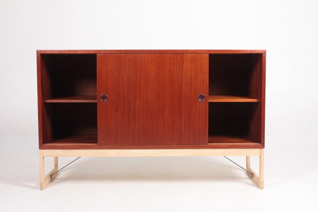 Scandinavian Modern Low Midcentury Cabinet in Teak and Oak by Børge Mogensen, 1960s
