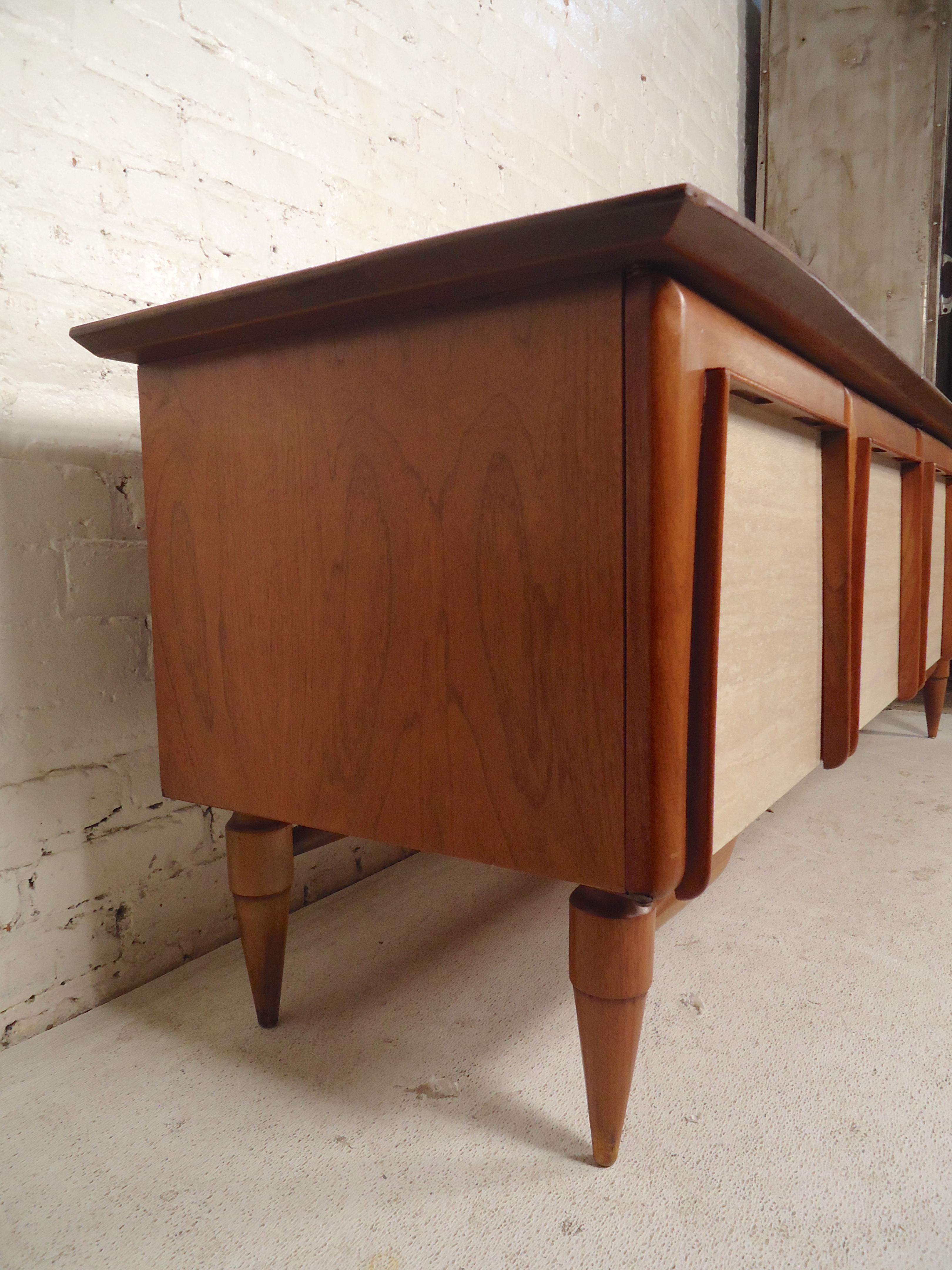 Low Midcentury Sideboard In Good Condition In Brooklyn, NY