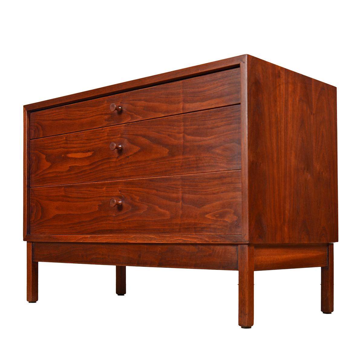 Low Midcentury Walnut 3-Drawer Chest Dresser For Sale 2