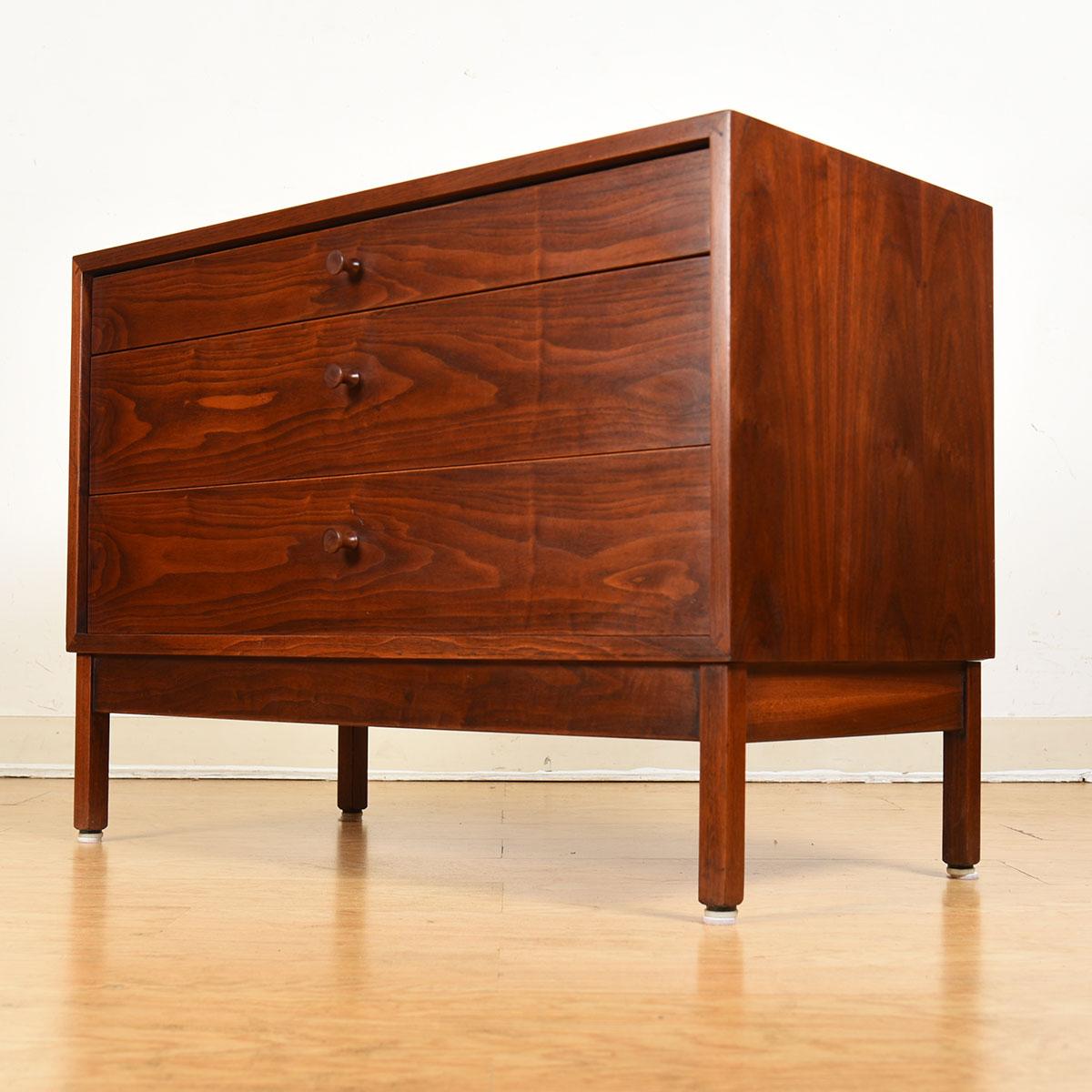 Mid-Century Modern Low Midcentury Walnut 3-Drawer Chest Dresser For Sale