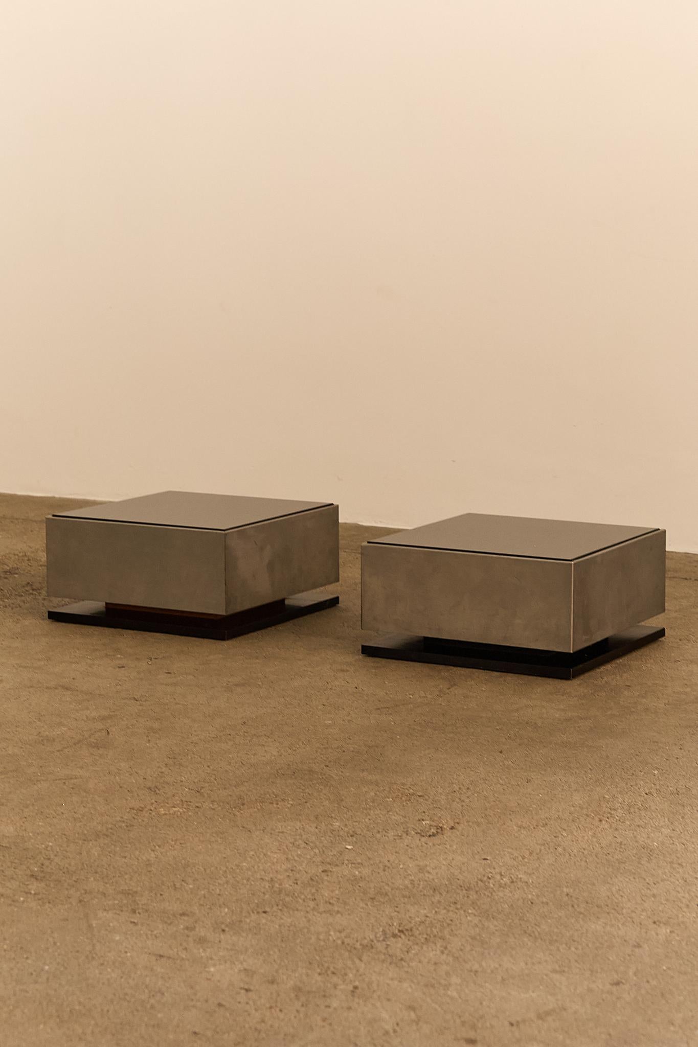 Low Mirrored Tables by Giovanni Ausenda (Moderne der Mitte des Jahrhunderts) im Angebot