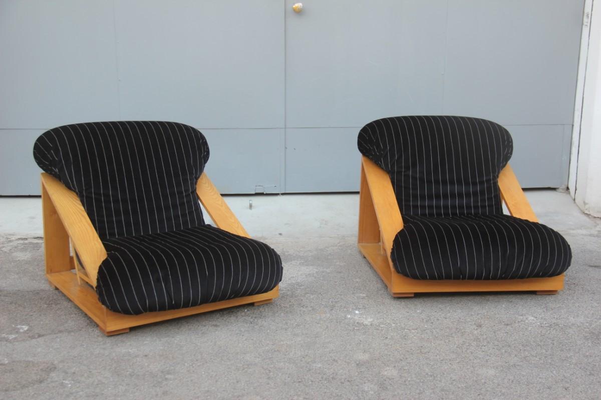 Low Pair of Armchairs Geometric Ash Line Velvet Black with White Stripes 1970.

Very particular and Comfortable Design, with a Modern line, Very Comfortable and Very Particular Shaped Armchairs.