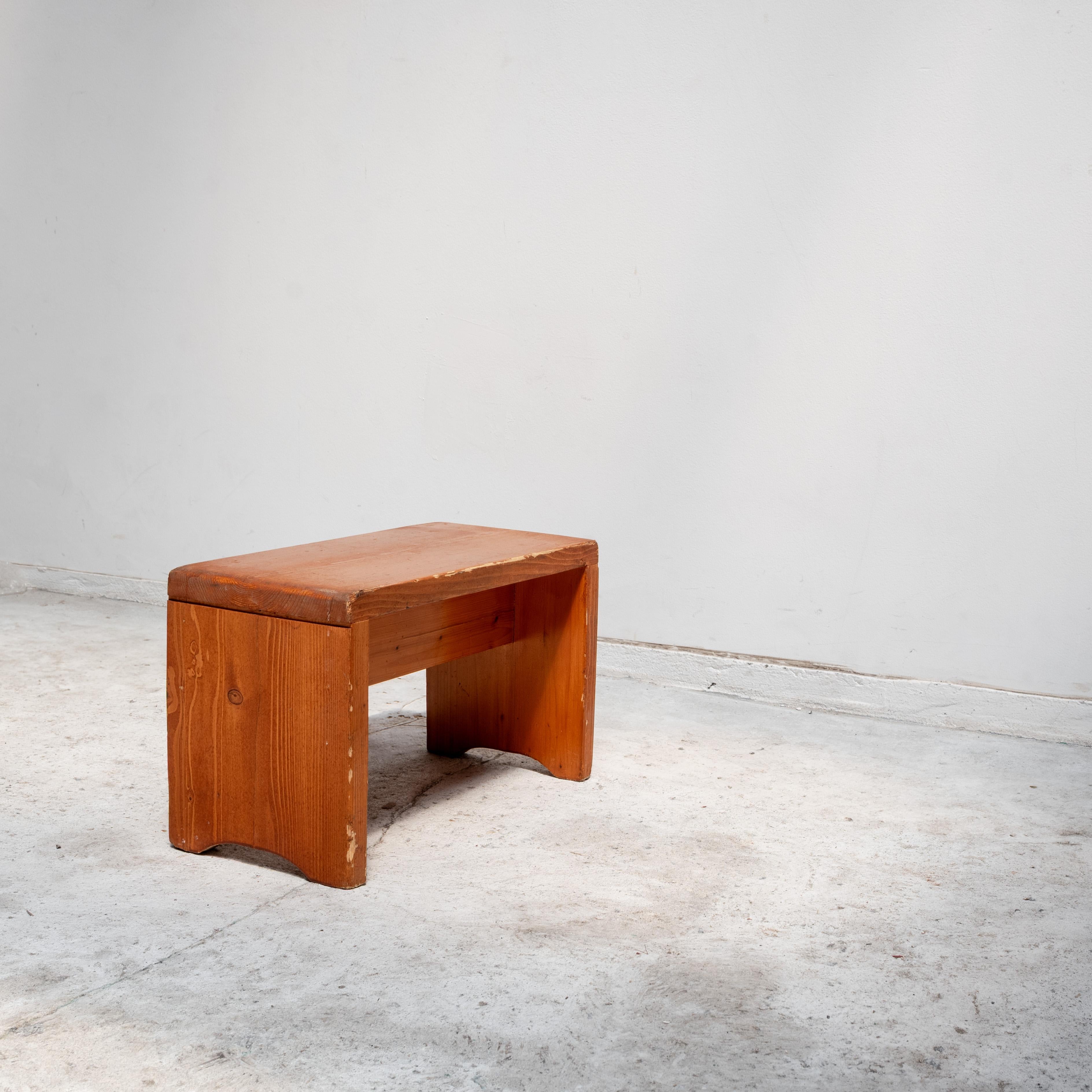 Low Pine Stool from Les Arcs, France, 1970s For Sale 2