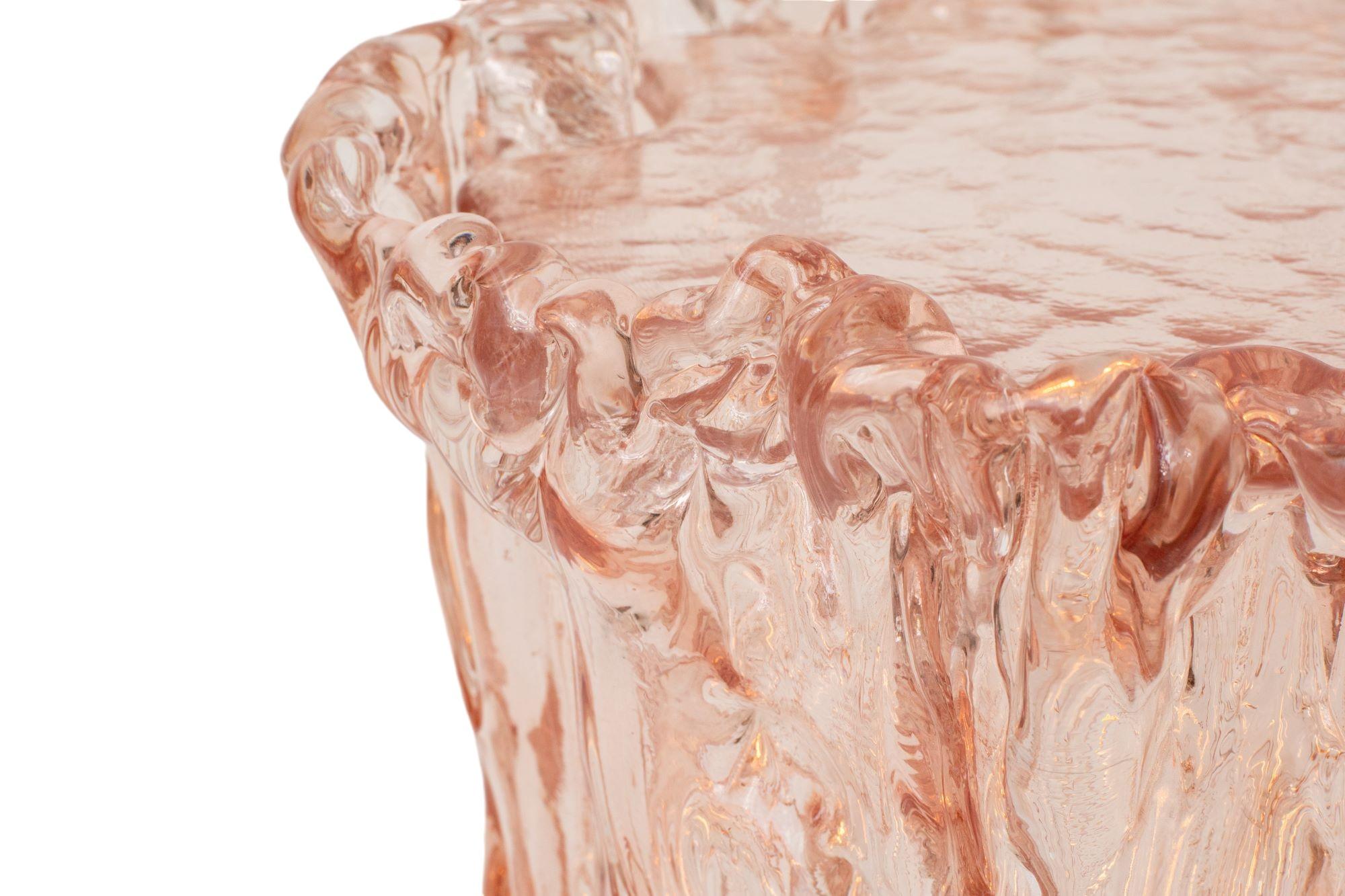 Niedriger Beistelltisch aus rosa Glas, von Tokujin Yoshioka (21. Jahrhundert und zeitgenössisch) im Angebot