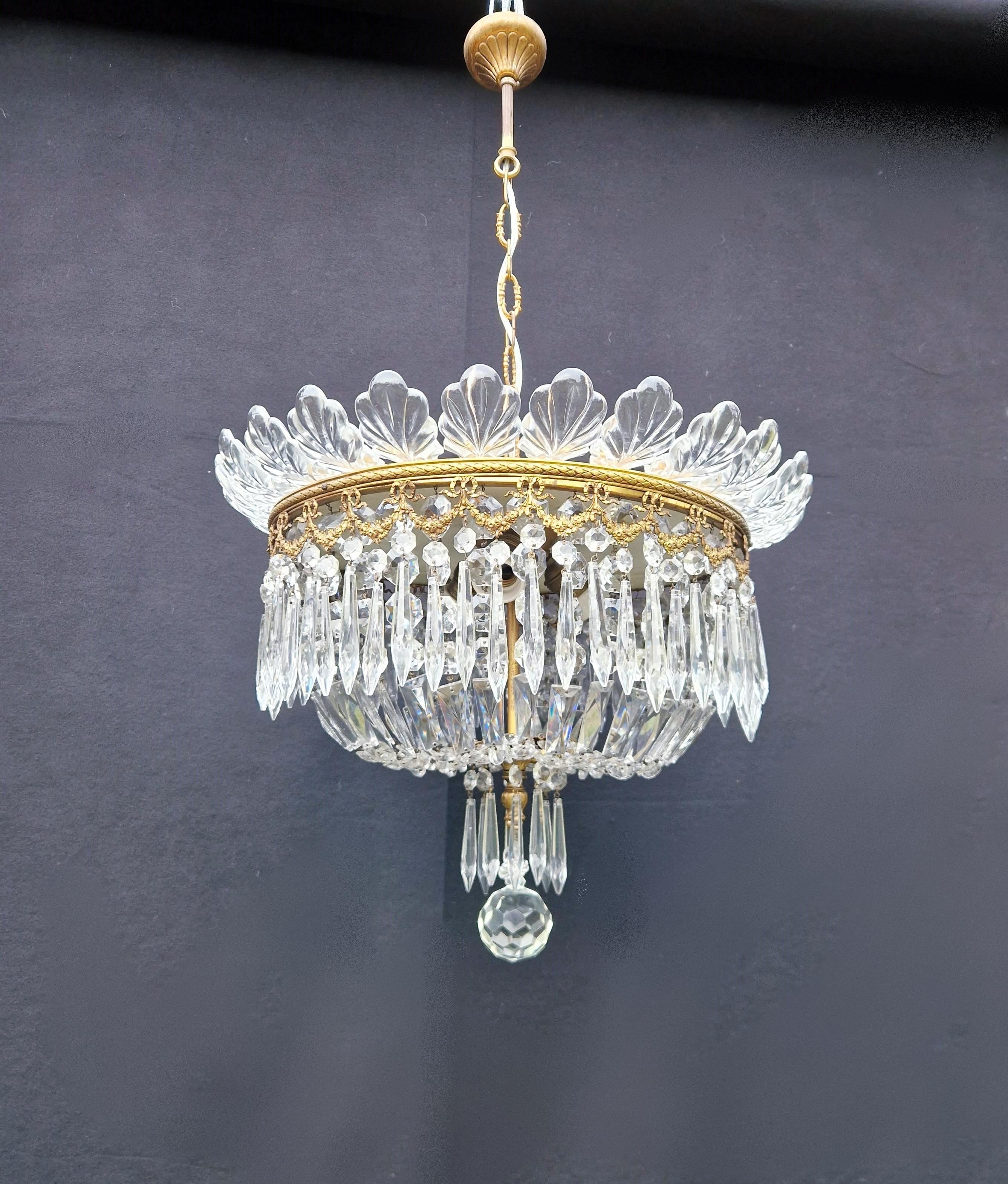 Low Plafonnier Crystal Chandelier Brass Lustre Ceiling Art Deco Gold In Good Condition For Sale In Berlin, DE