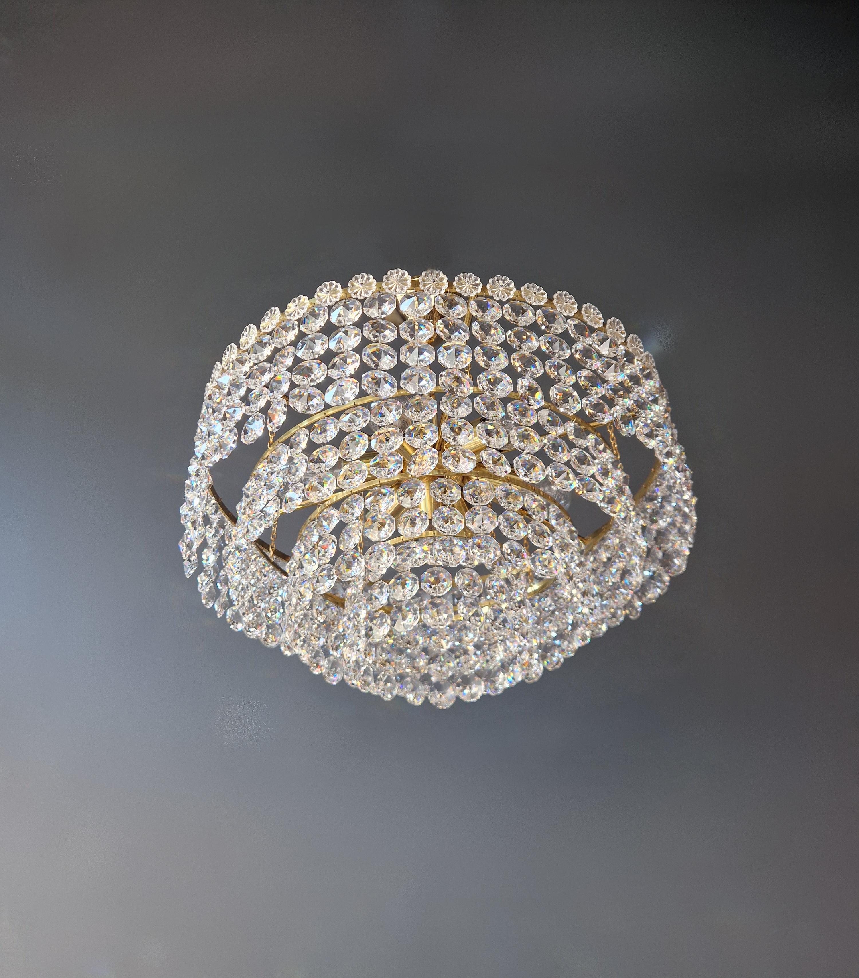 Low Plafonnier Crystal Chandelier Brass Lustre Ceiling Art Deco Gold Sparkle In Good Condition In Berlin, DE