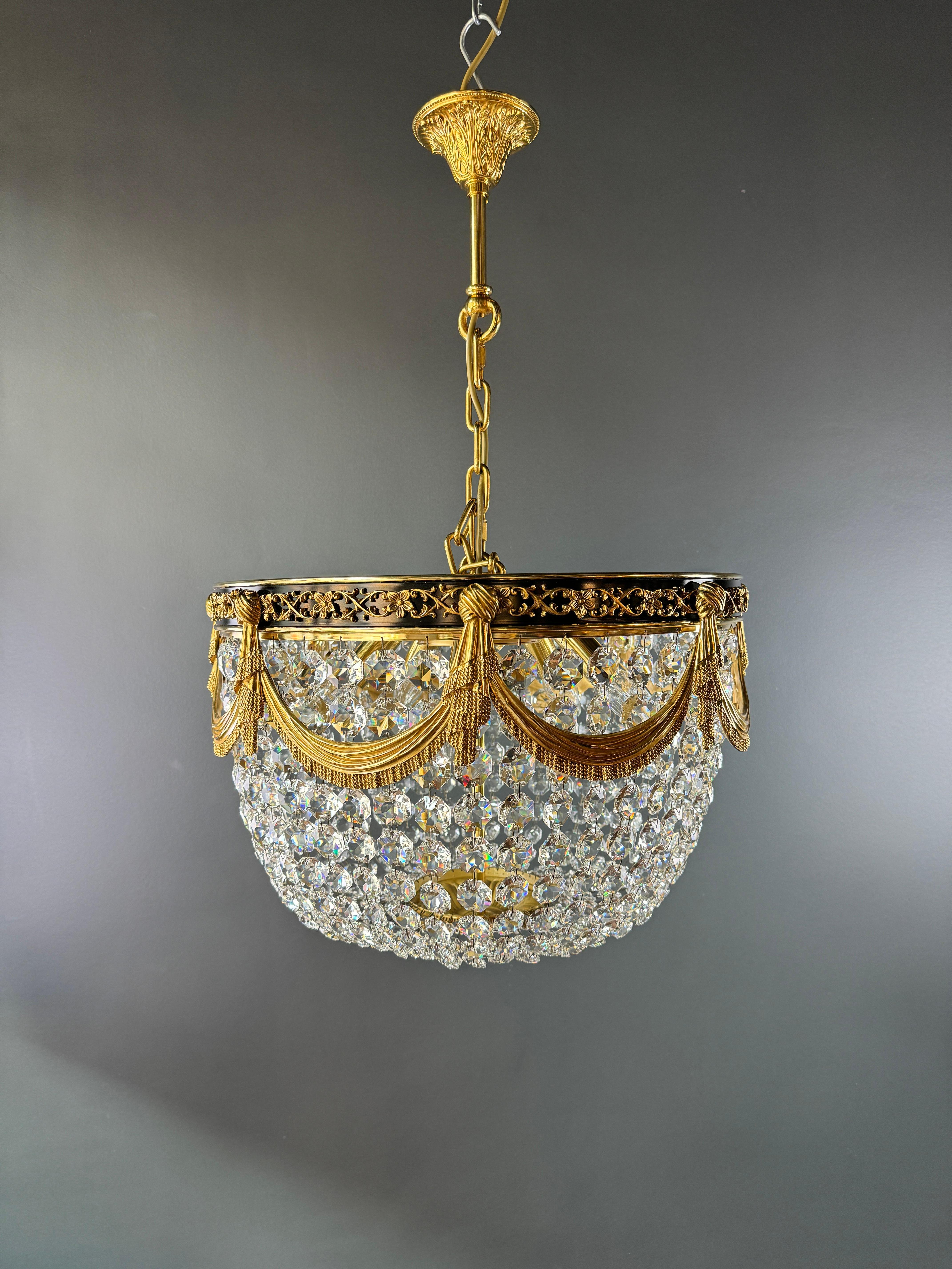 Hand-Knotted Low Plafonnier Crystal Chandelier in Gold Lustre Brass Art Deco For Sale