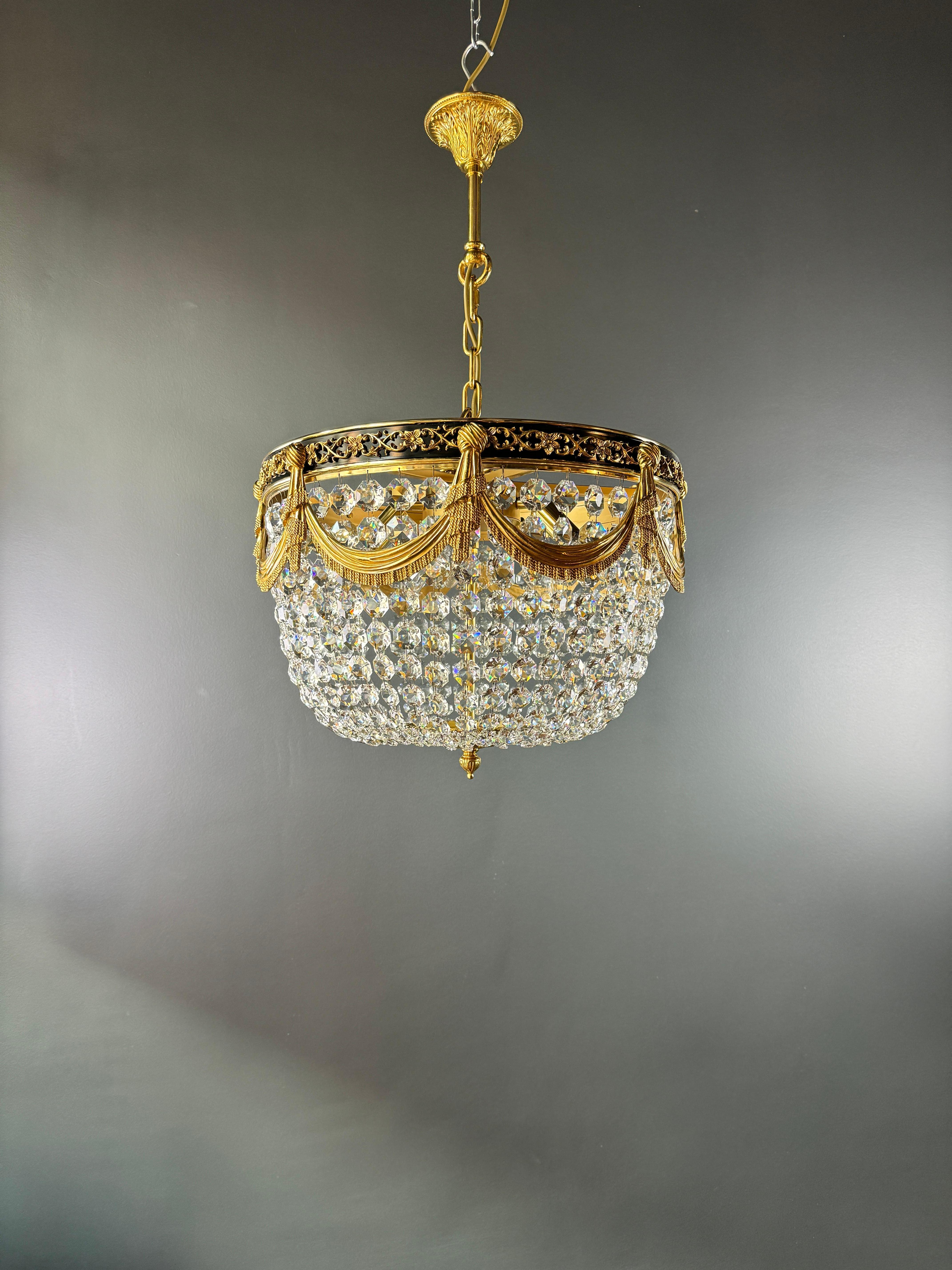 The Brass Plafonnier chandelier is a testament to opulence and craftsmanship. Crafted in-house, we offer the flexibility of both smaller and larger sizes, ensuring the perfect fit for your space. Our team can even facilitate on-site installation,