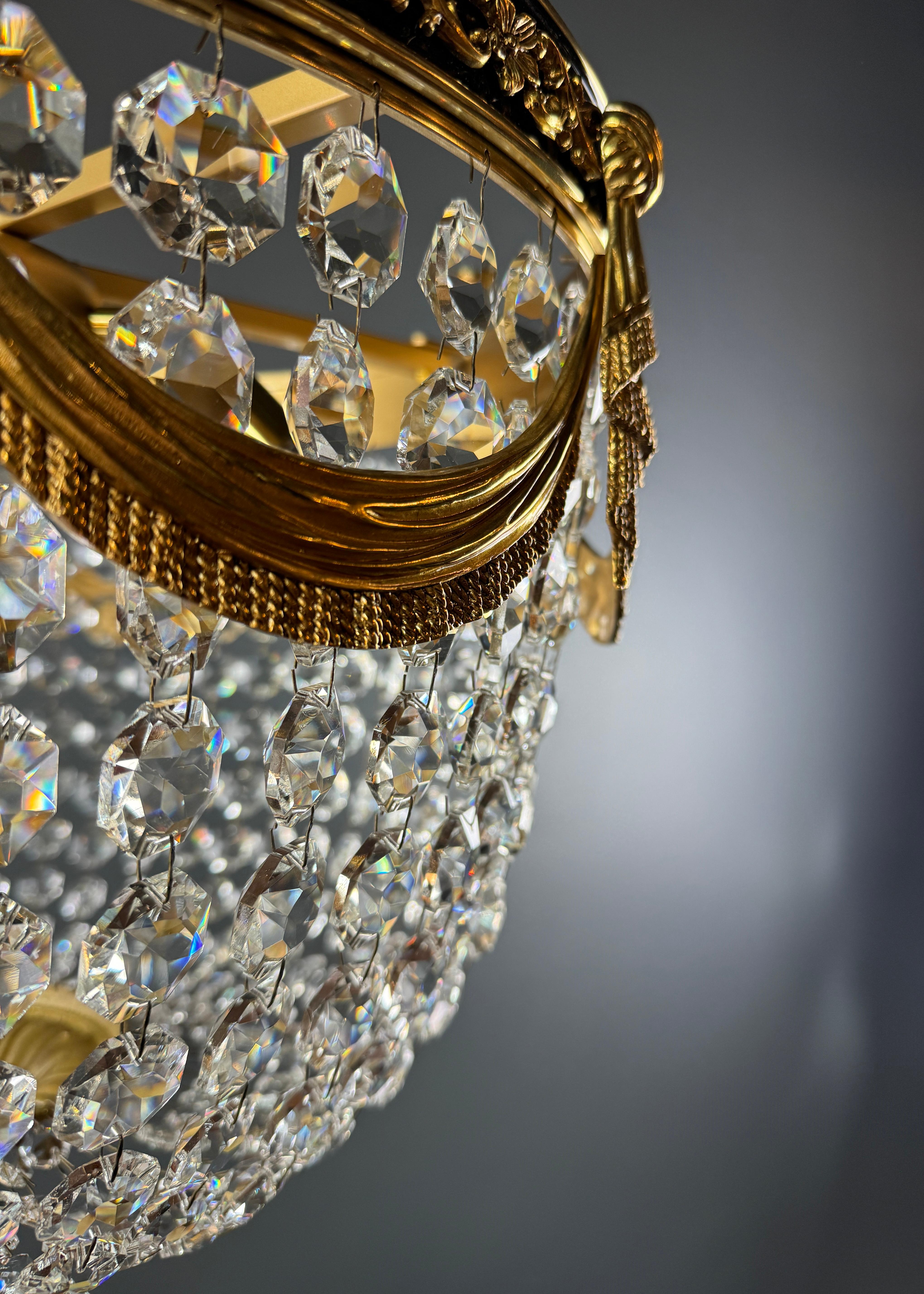 Low Plafonnier Crystal Chandelier in Gold Lustre Brass Art Deco For Sale 2