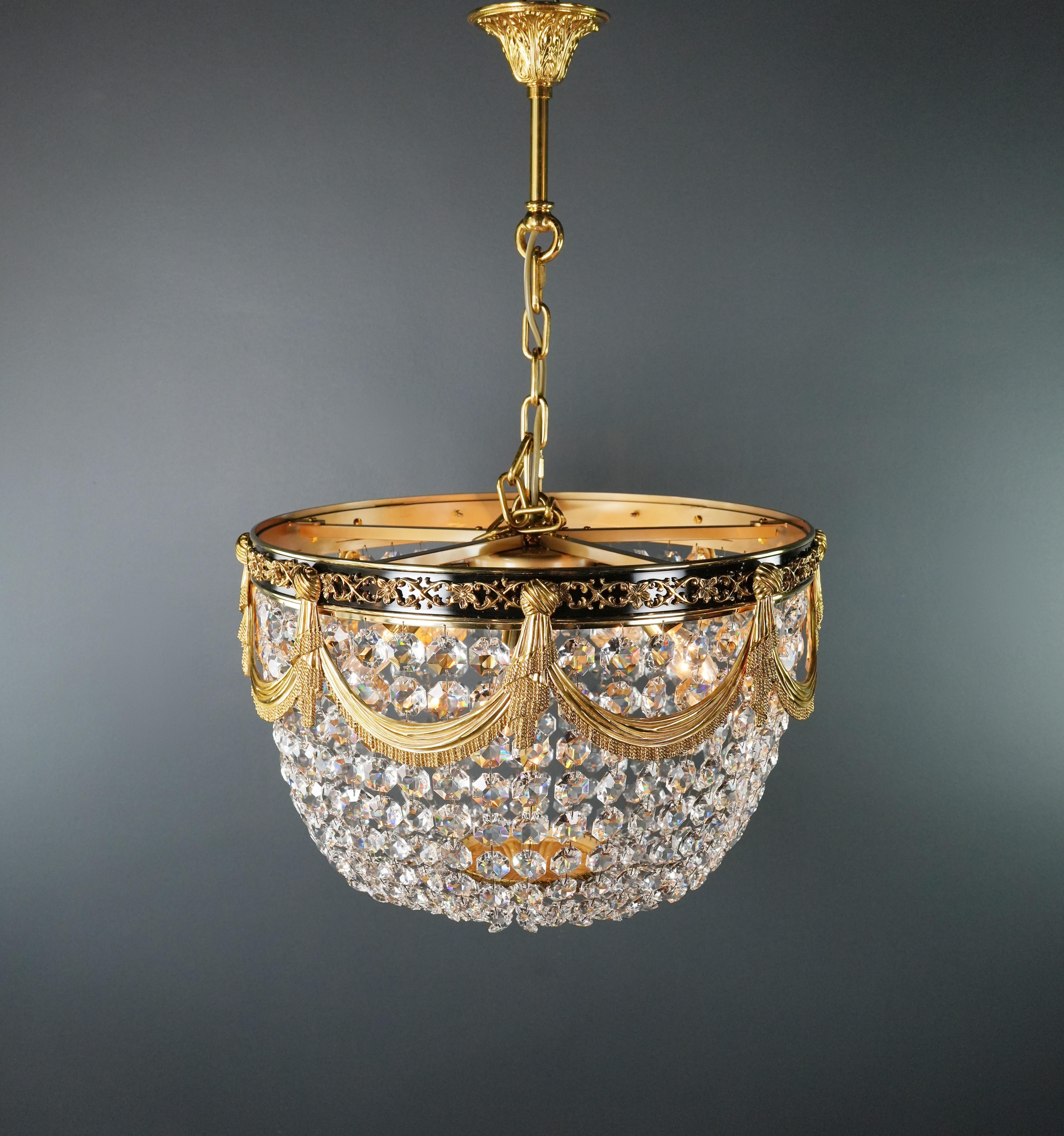 Low Plafonnier Crystal Chandelier in Gold Lustre Brass Art Deco For Sale 1