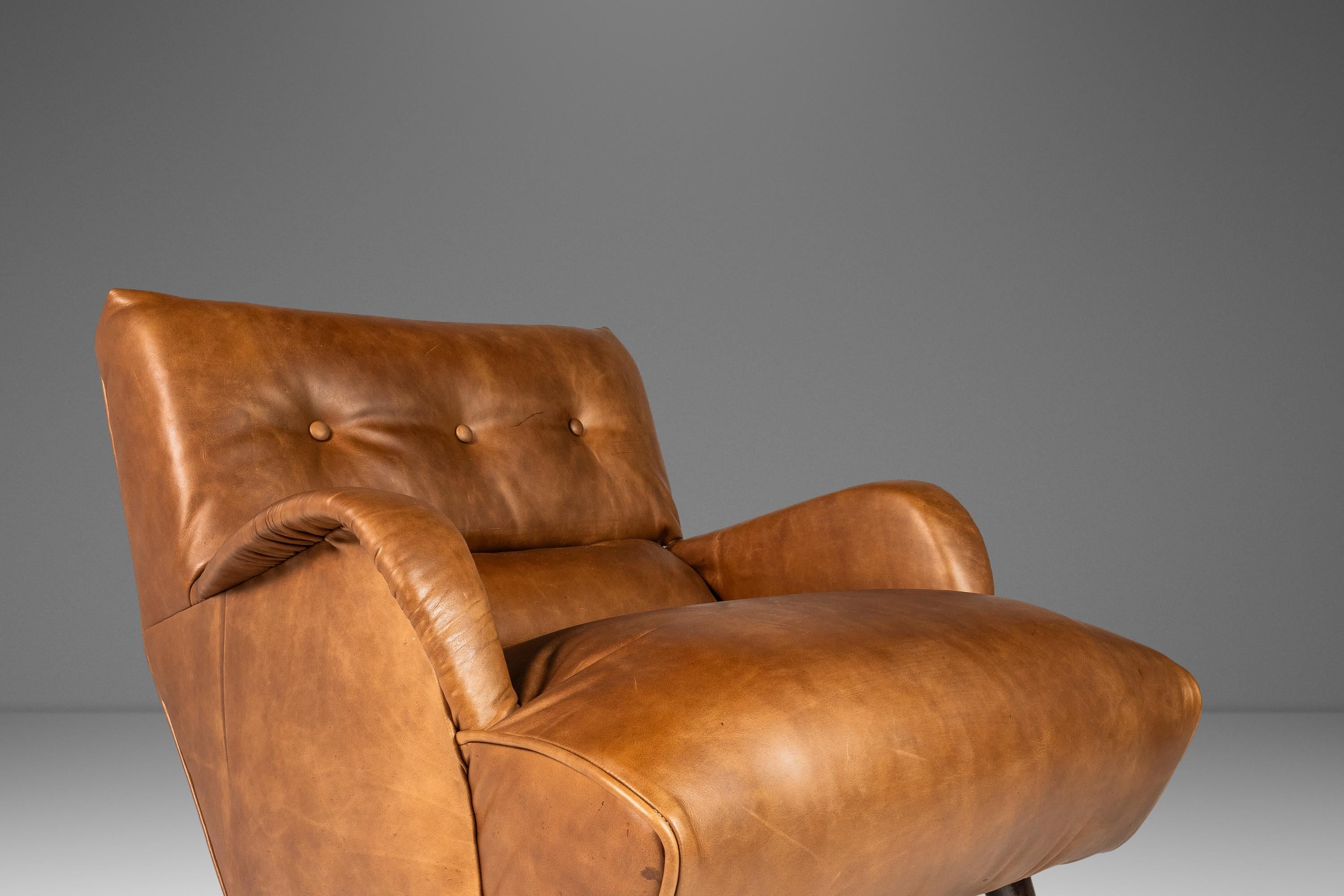 Low Profile Lounge Chair in Leather Attributed to Carlo de Carli, Italy, 1960's For Sale 14