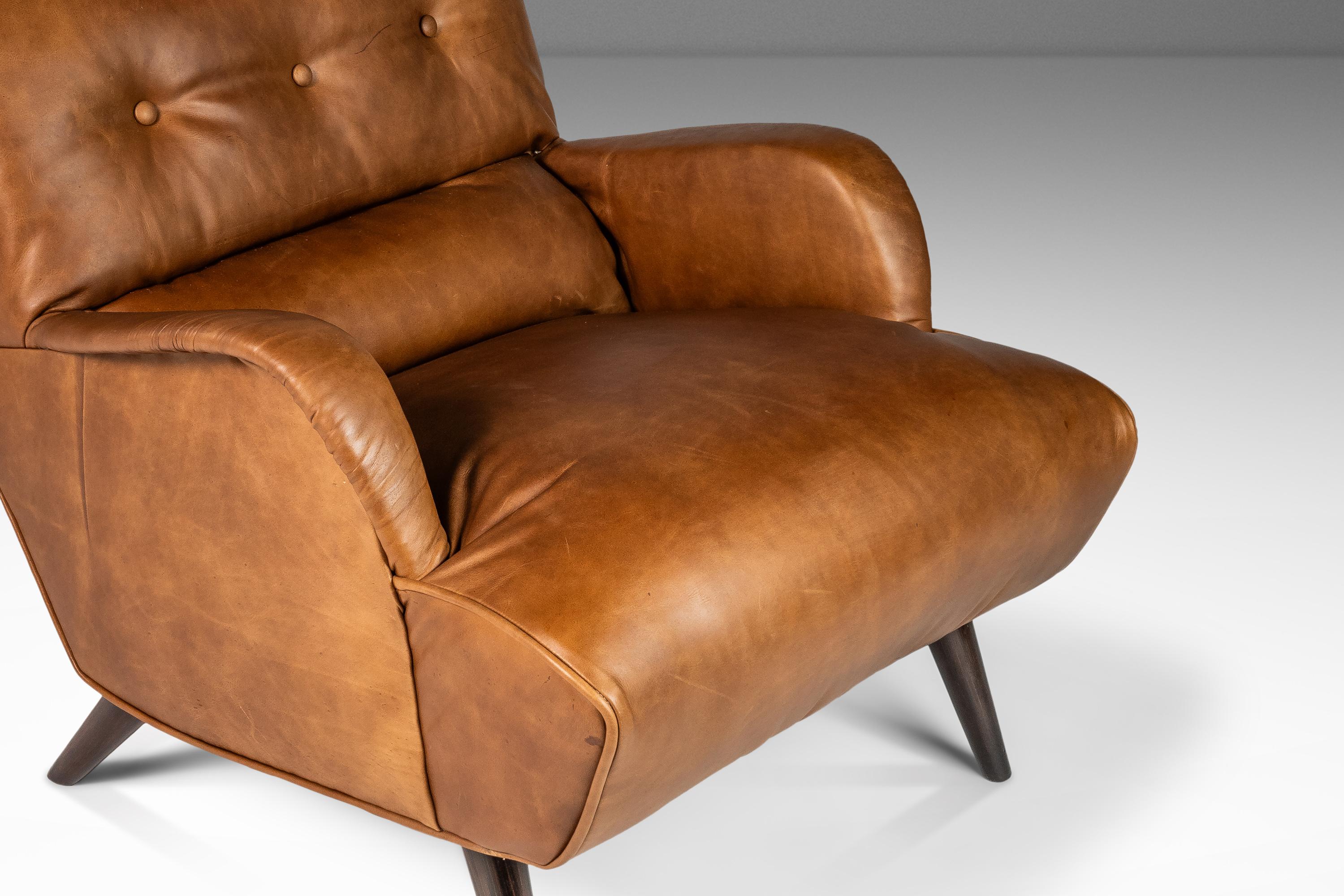 Low Profile Lounge Chair in Leather Attributed to Carlo de Carli, Italy, 1960's For Sale 3