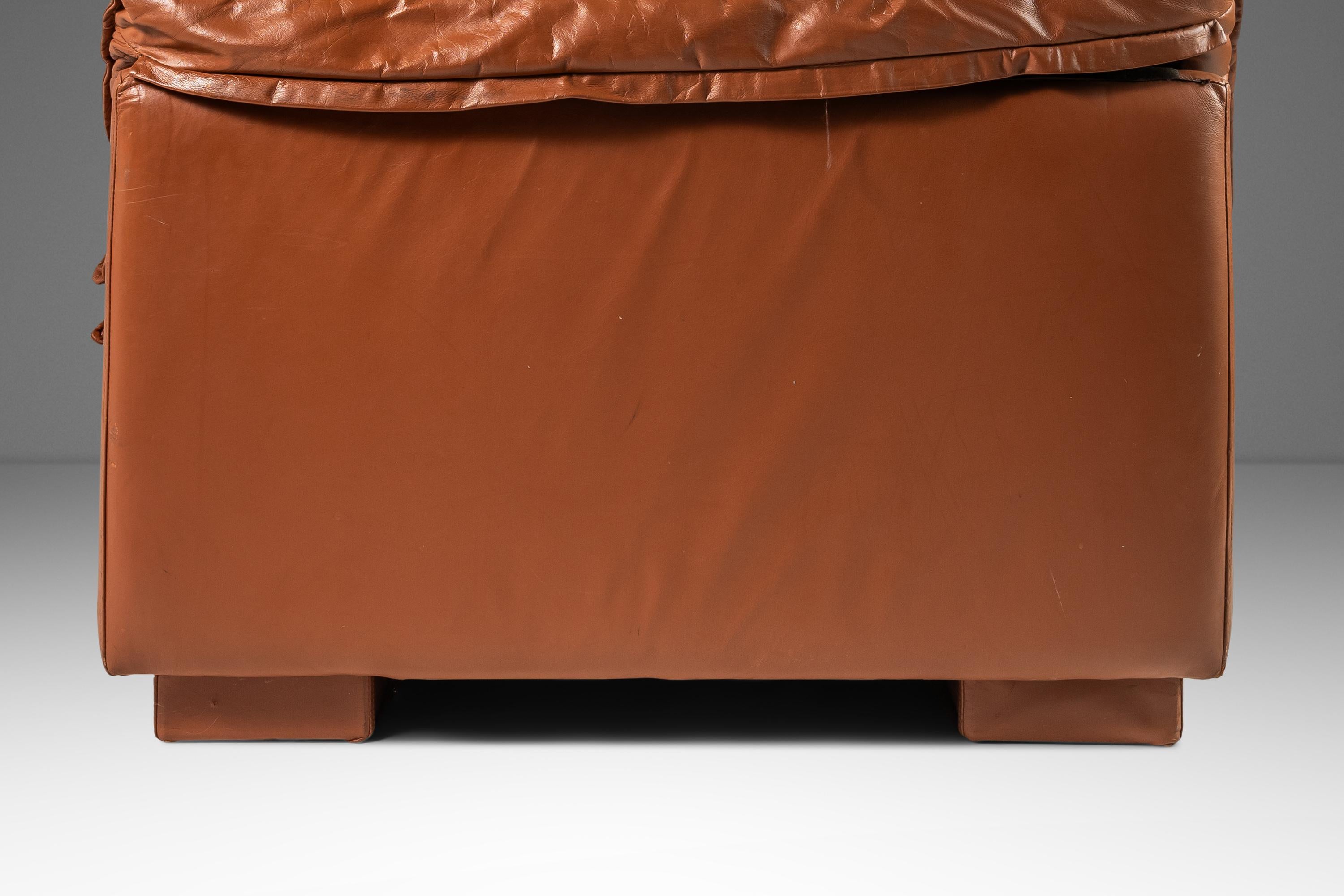 Canapé Loveseat à profil bas en cuir à la manière de Niels Eilersen, vers 1980 en vente 9