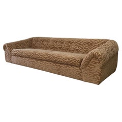 Niedriges Profil-Sofa aus gemusterter Chenille