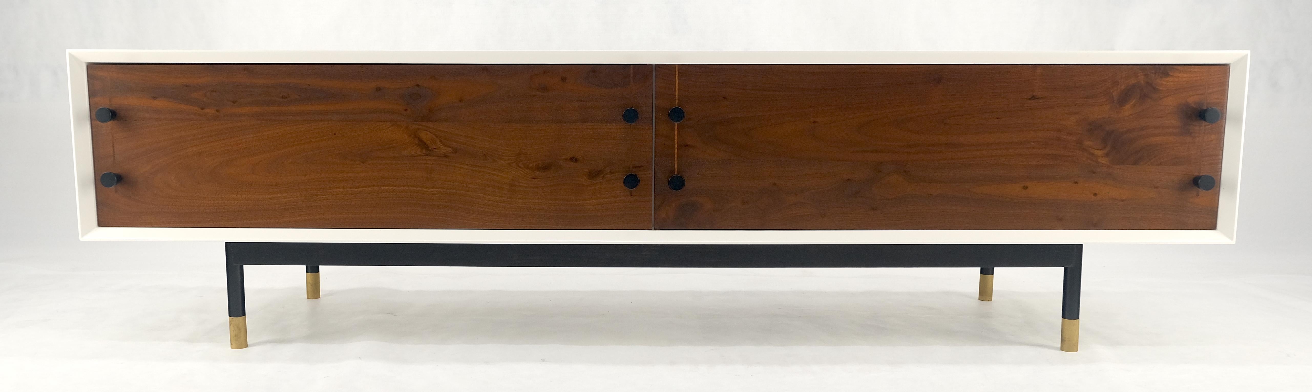 ¡Bajo Perfil Laca Blanca Nogal Aceitado Cajones Mueble TV Credenza Consola MINT! en Excelente estado para la venta en Rockaway, NJ