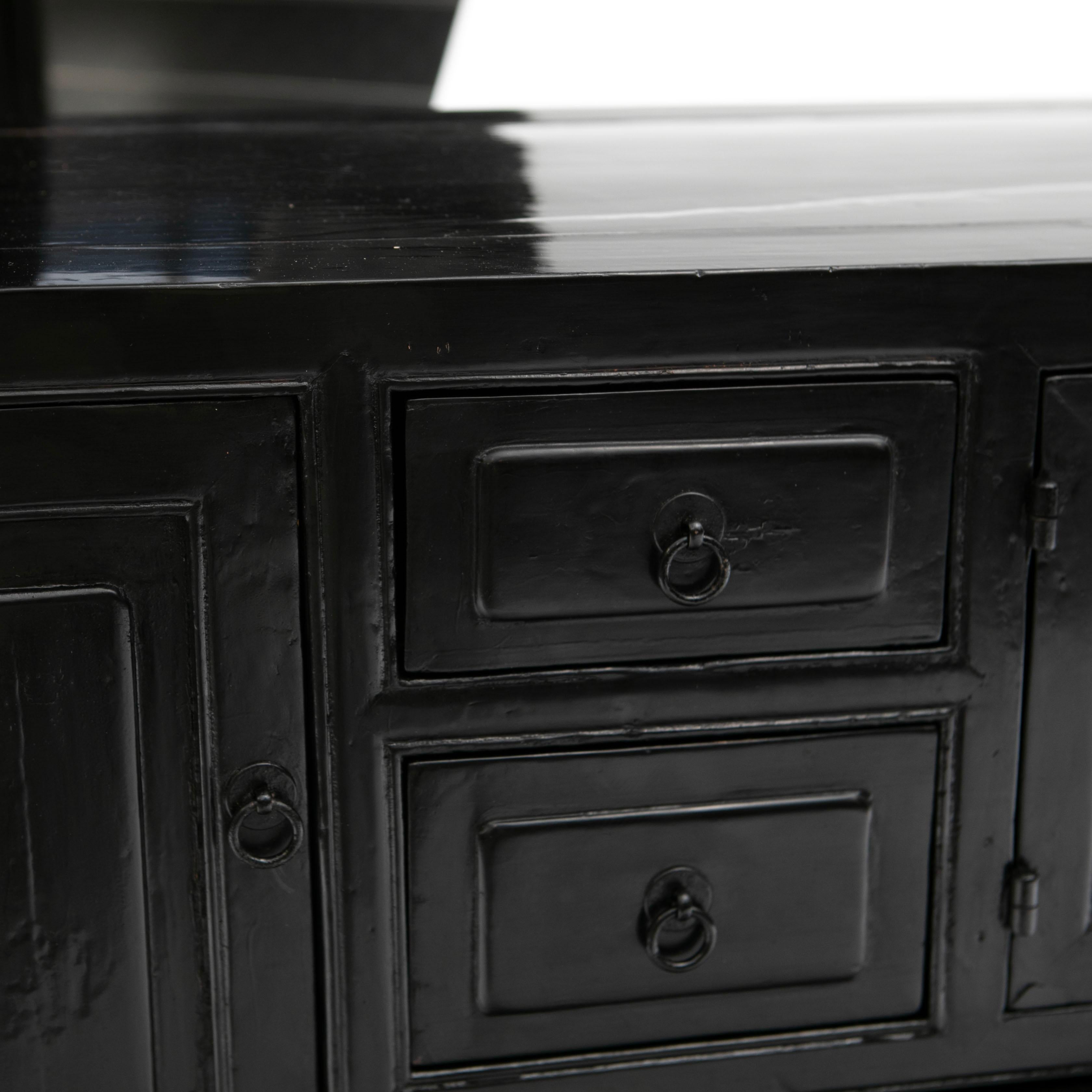 20th Century Low Qing Period Sideboard in Black Lacquer For Sale