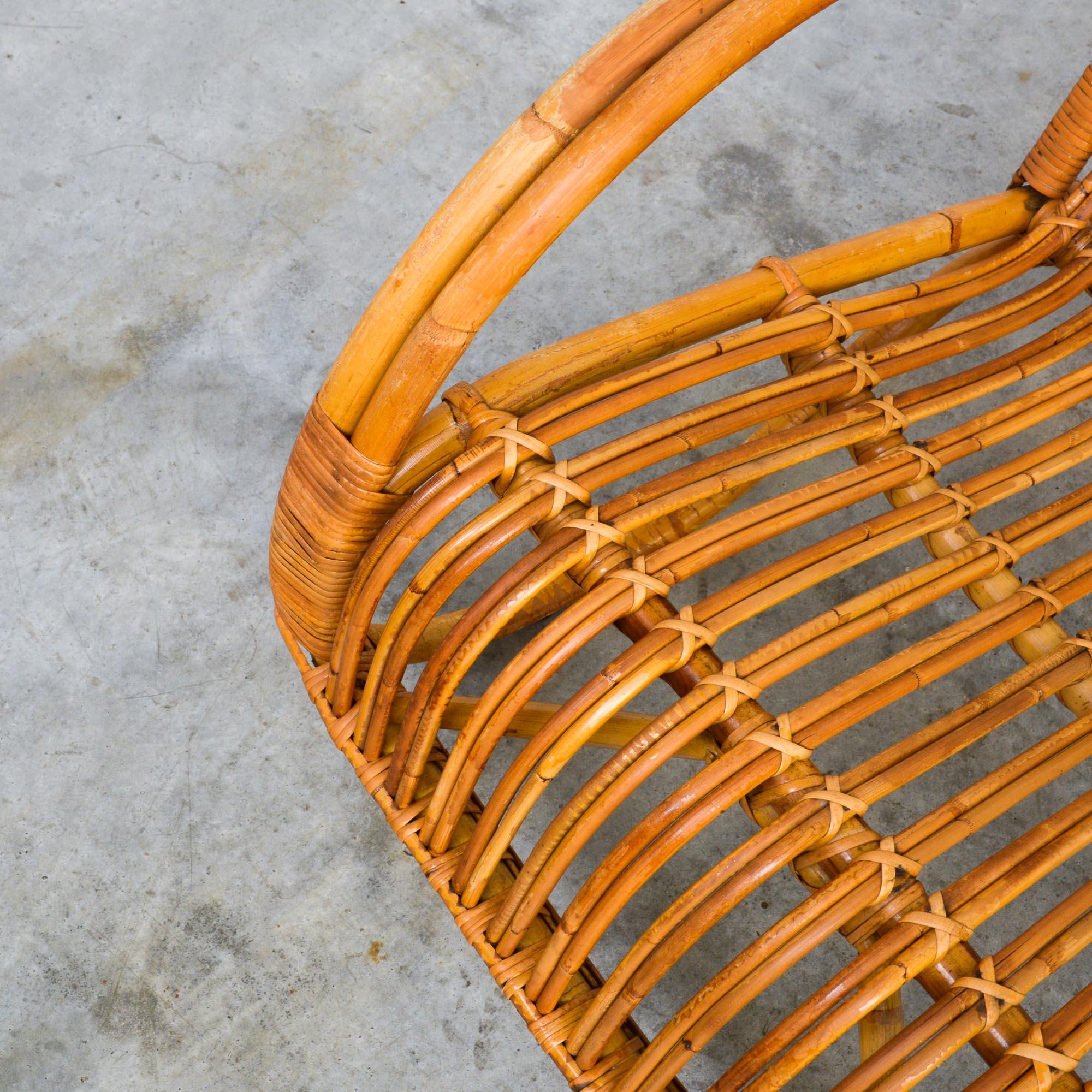 Low Rattan Easy Chair In Good Condition In Vlimmeren, BE