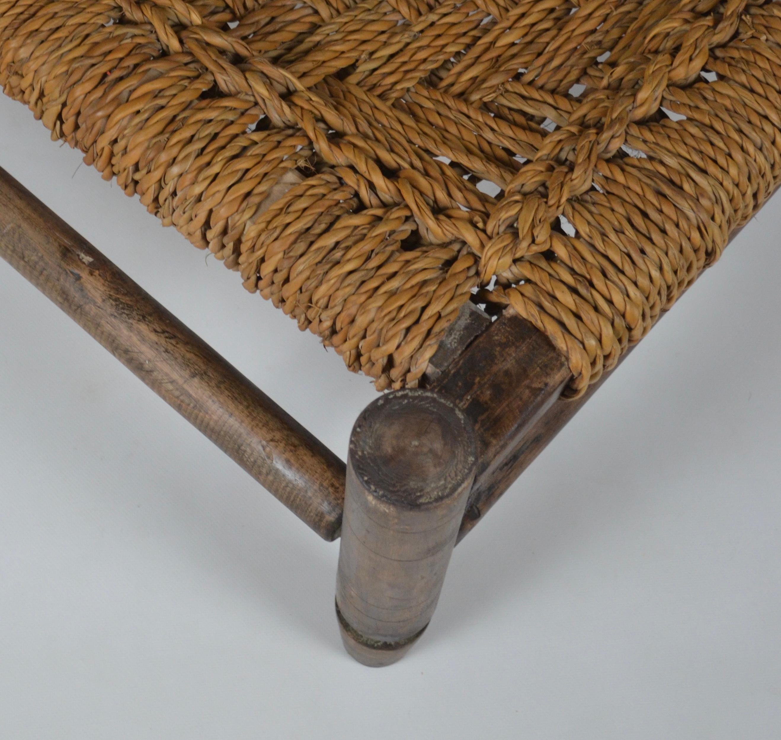 Sedia da salotto bassa in corda di Audoux-Minet, Francia, anni '50 in vendita 4