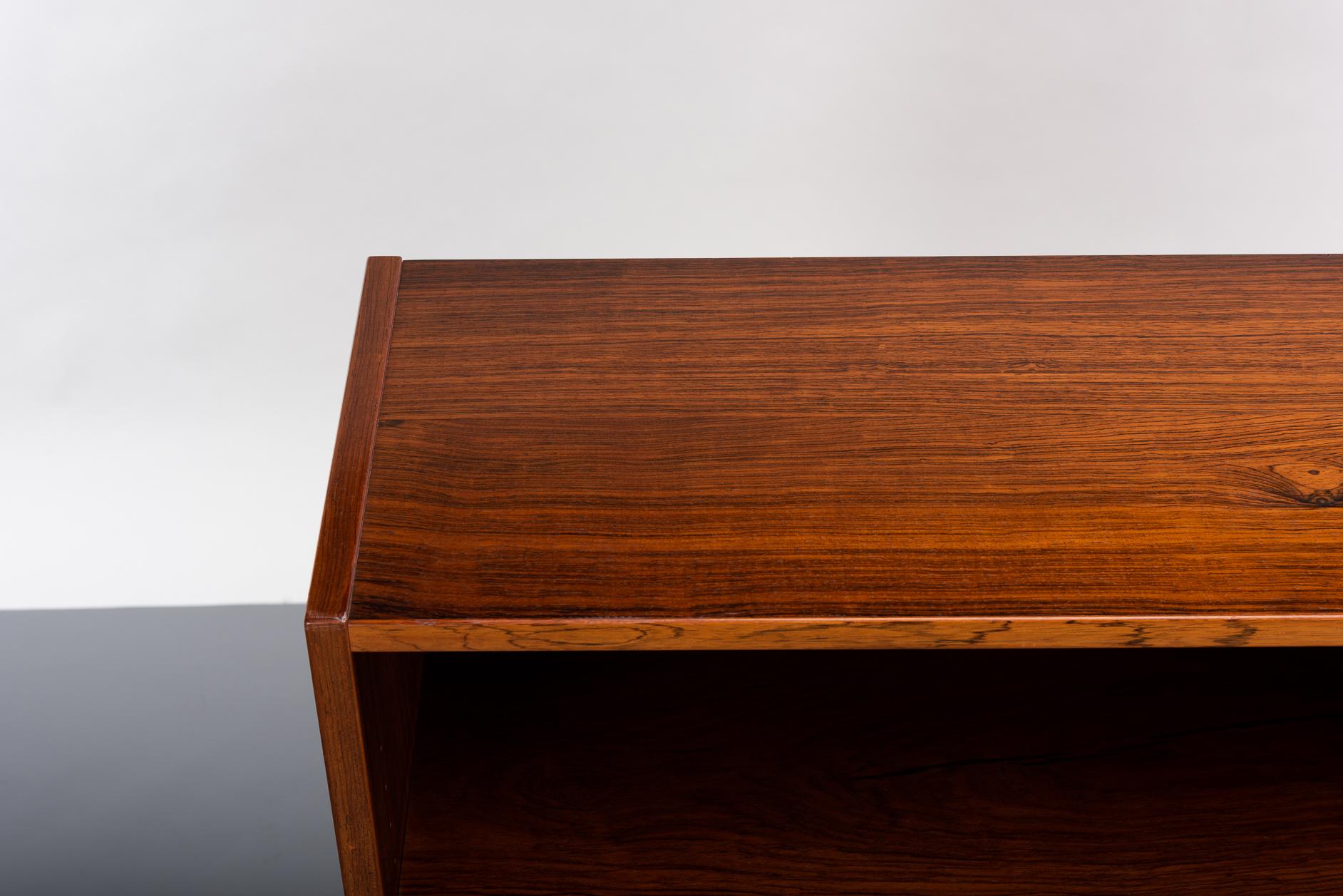 Low Rosewood Bookcase by Carlo Jensen for Hundevad & Co, 1960s For Sale 1